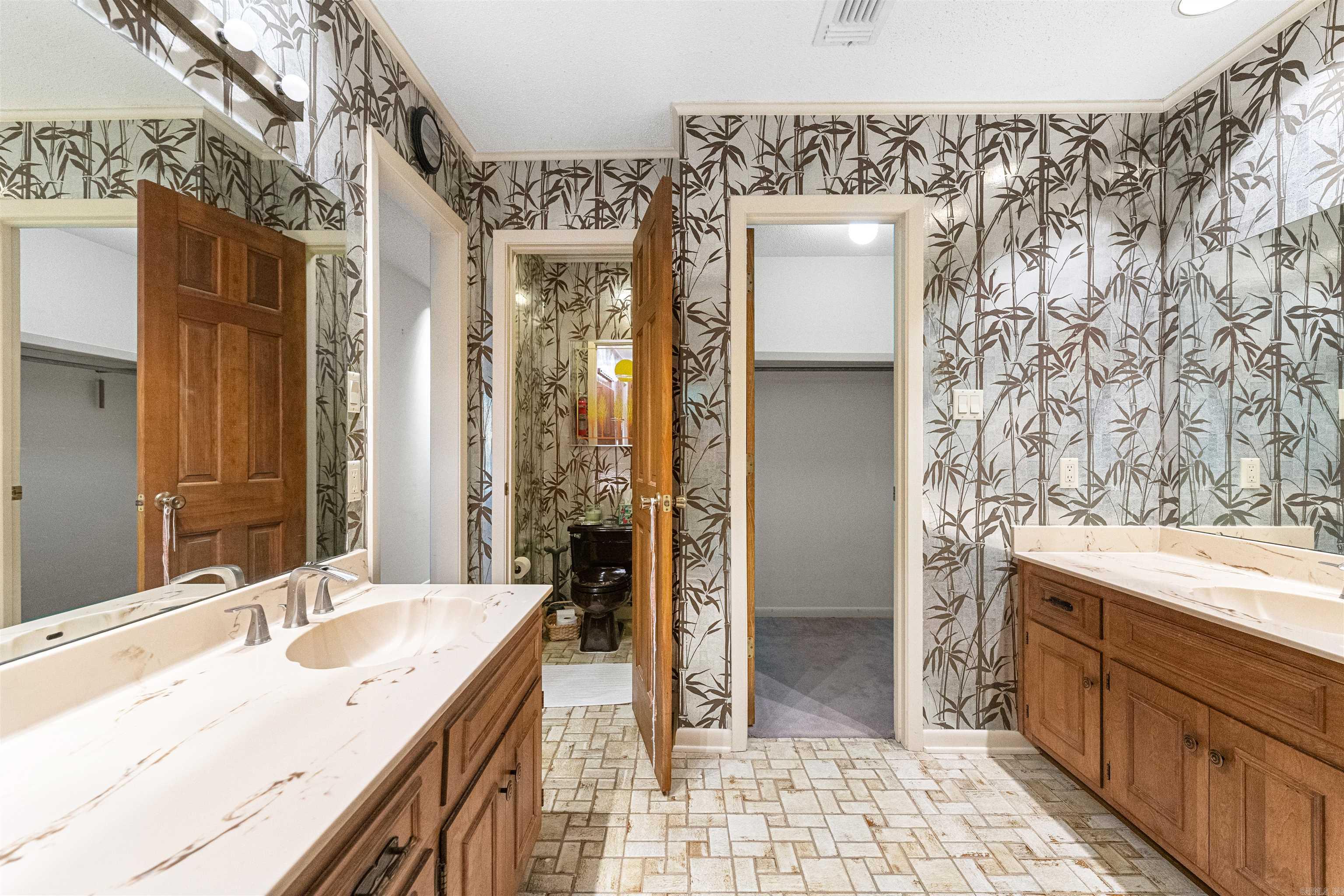 TWELVE OAKS ADD - Residential
