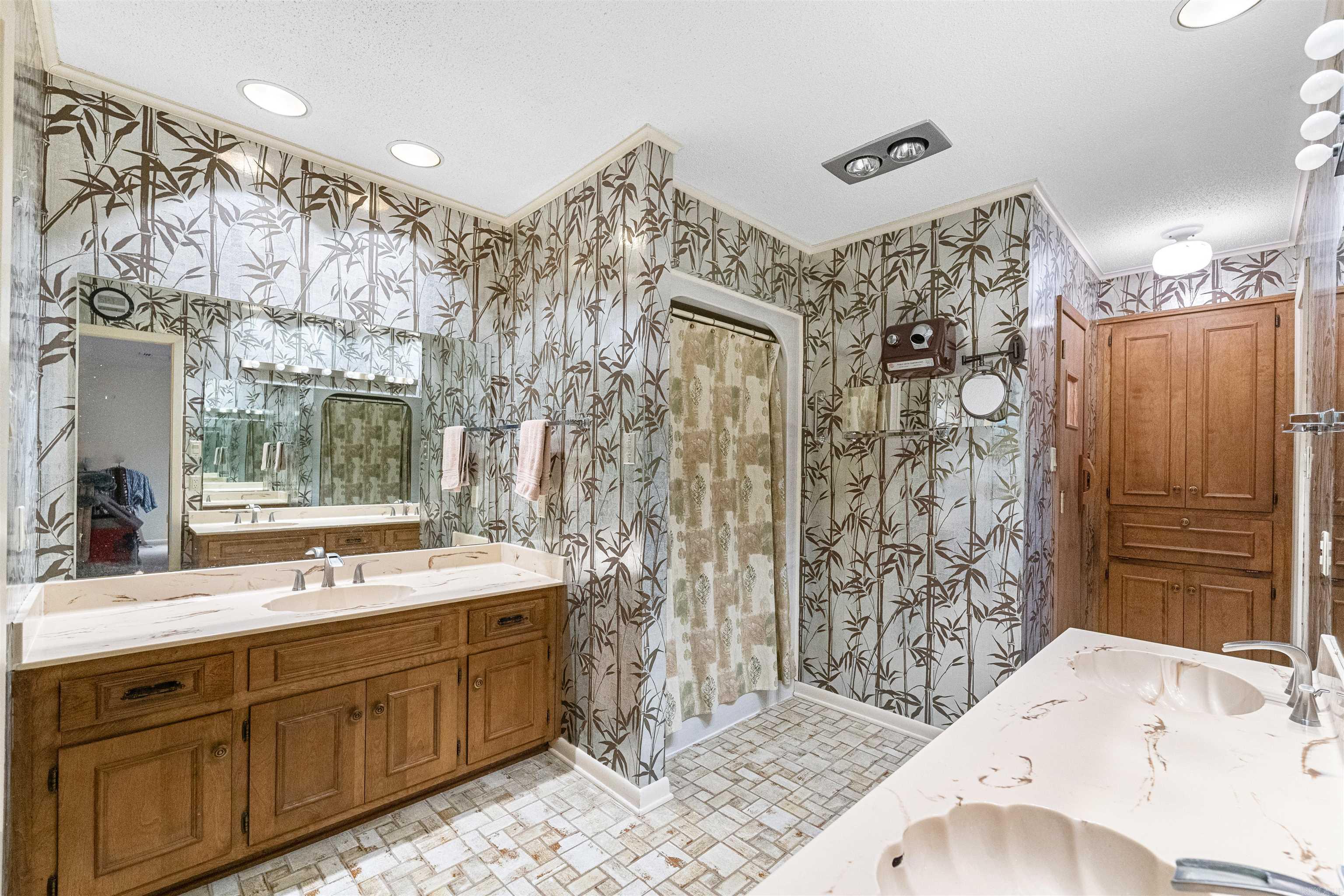 TWELVE OAKS ADD - Residential