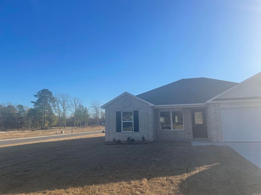 Franklin plan  Upgrades in this home: 14x10 uncovered patio, 3050 Low E window in Master Bedroom, 60" standup fiberglass shower in Master Bath, 60" shower door upgrade 3, toilet upgrade, plumbing faucet upgrade 3, 8" deep Kitchen sink, door bell, added cable jack, refrigerator cabinet, crown on Kitchen cabinets, cabinet hardware level 1, 16" laminate bar top in Kitchen, Luxury Vinyl Plank flooring in wet areas and Living Room and adjacent hallways and all Bedrooms including closets, raised ceilings in Living Areas per municipal requirements, Cheyenne style interior doors throughout home, linen closet door in Master Bath, Master Closet door, front door level 3, back door half lite including blinds, double closet rods in Master closet, baseboards level 2, attic stairs, double bowl vanity in Master Bath, LED disk lights in Kitchen, full sod, stainless steel appliance package.