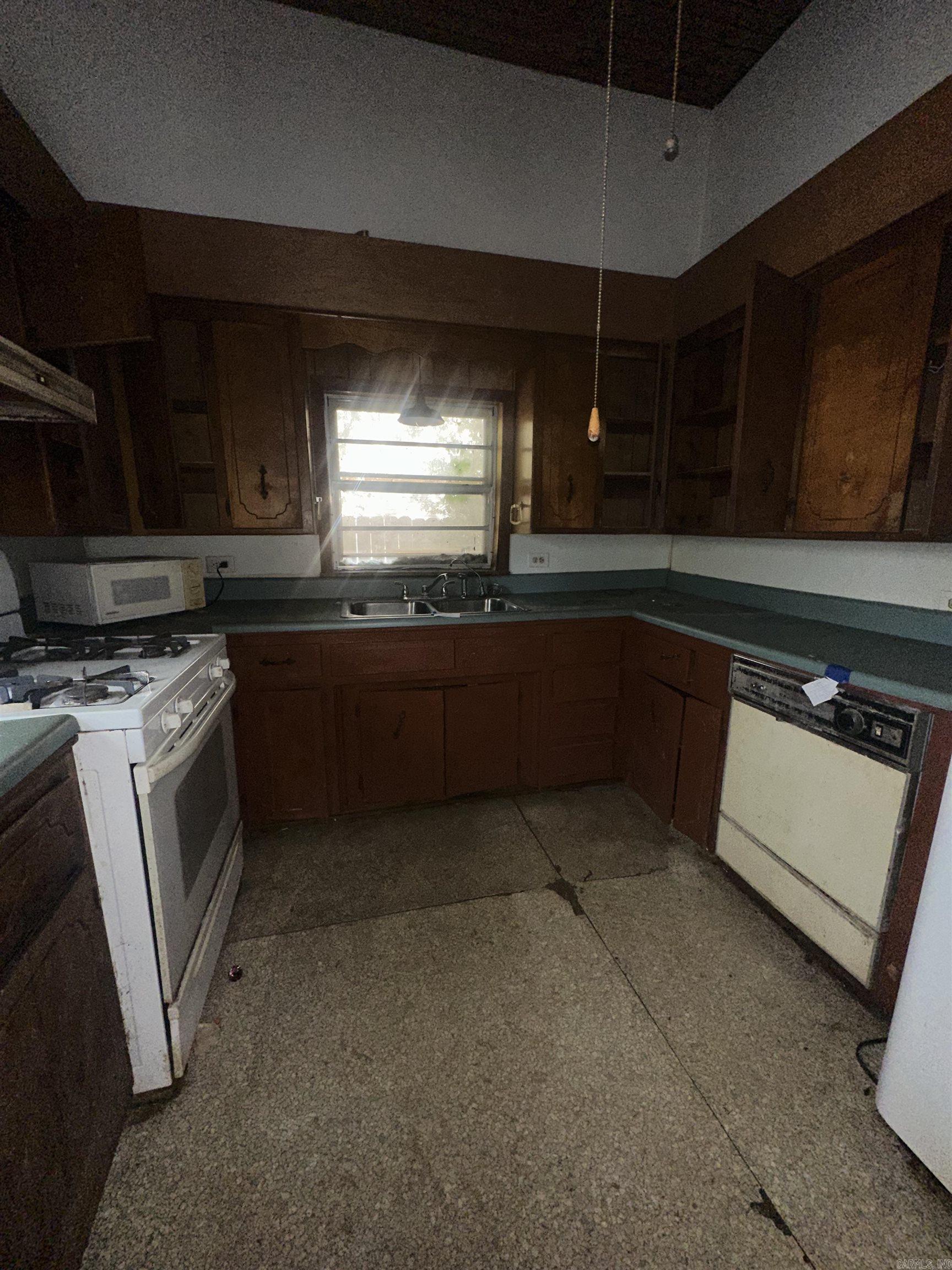 LUND & HILL (ORIGINAL TOWN) - Residential