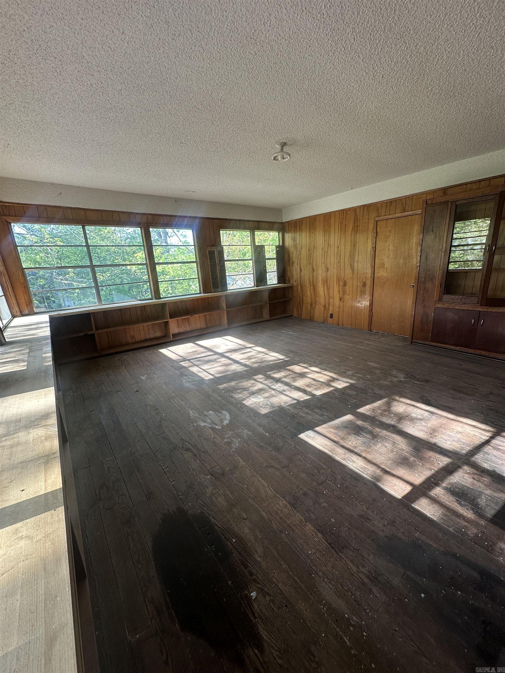 LUND & HILL (ORIGINAL TOWN) - Residential