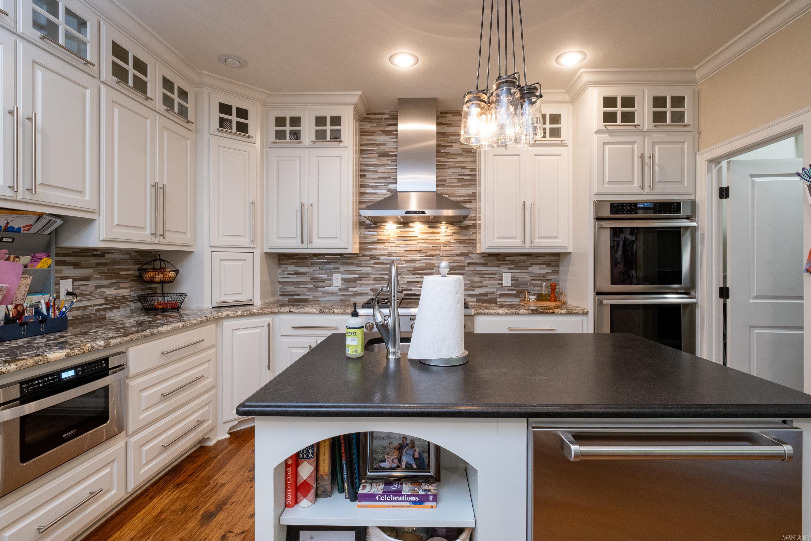WOODLANDS EDGE - Residential