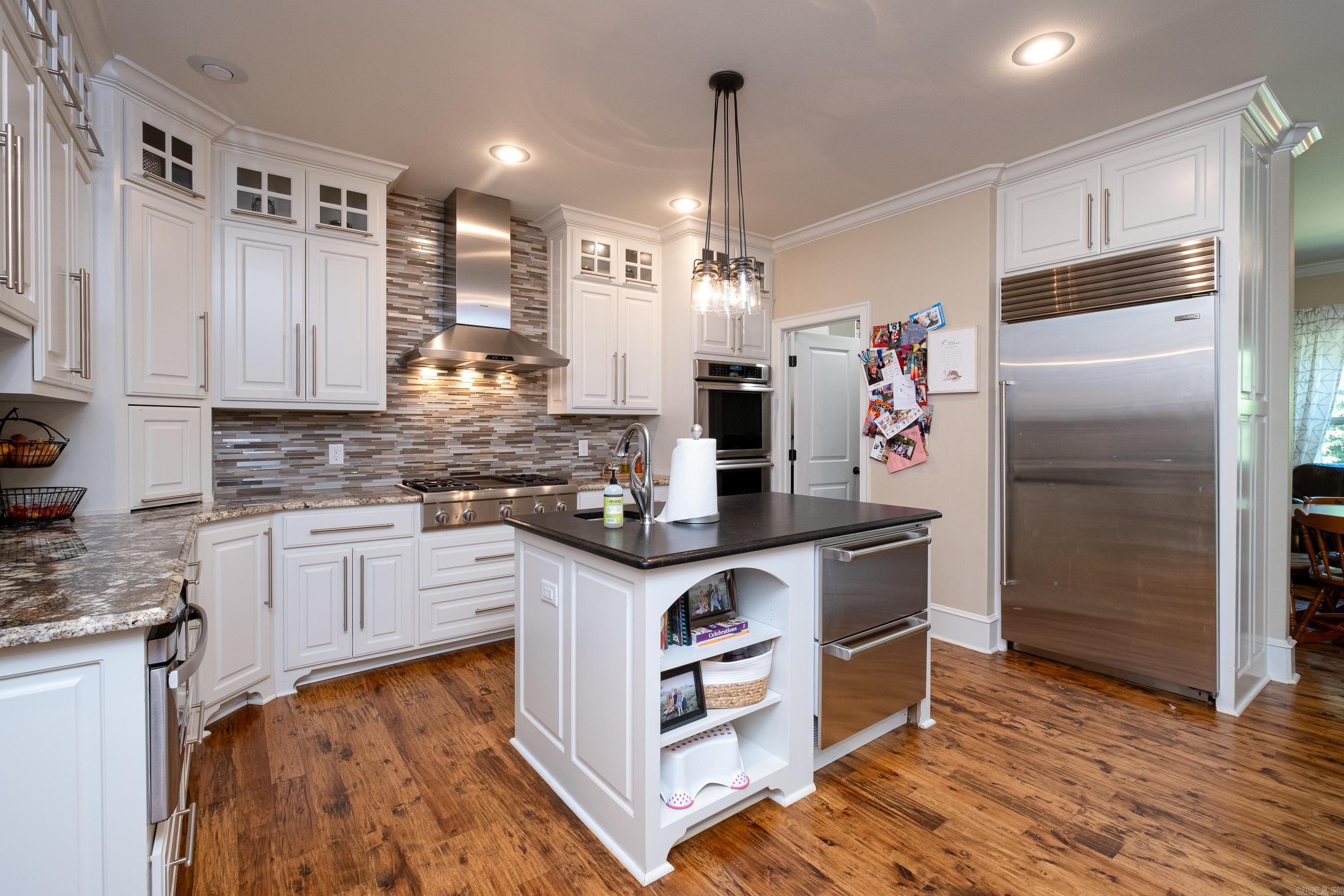 WOODLANDS EDGE - Residential