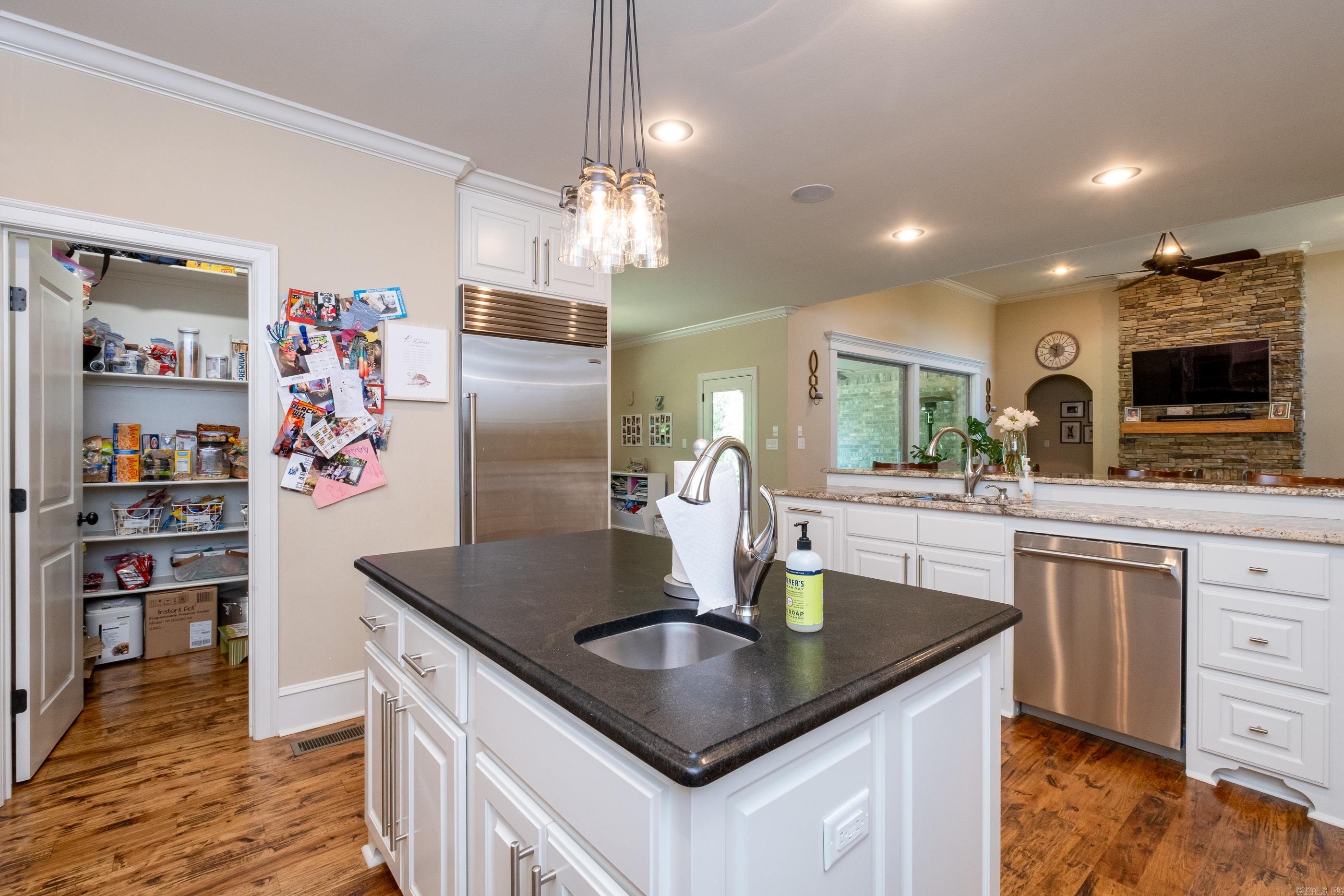 WOODLANDS EDGE - Residential