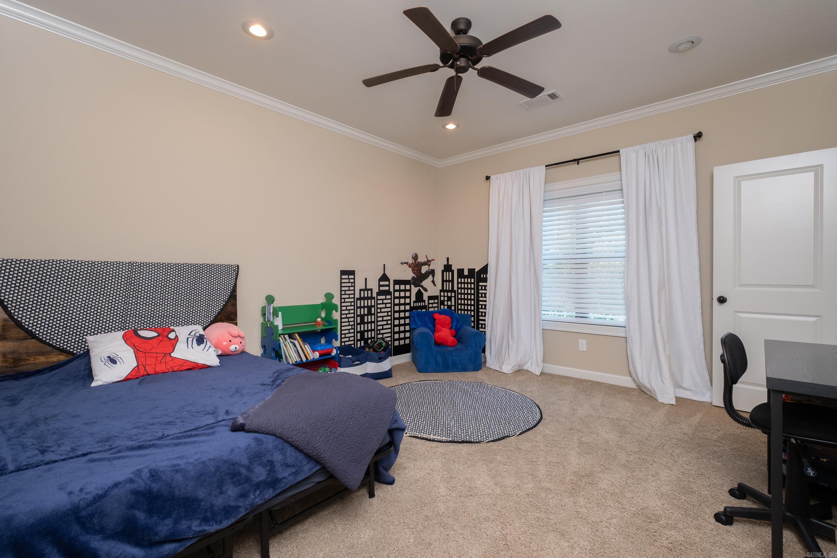 WOODLANDS EDGE - Residential