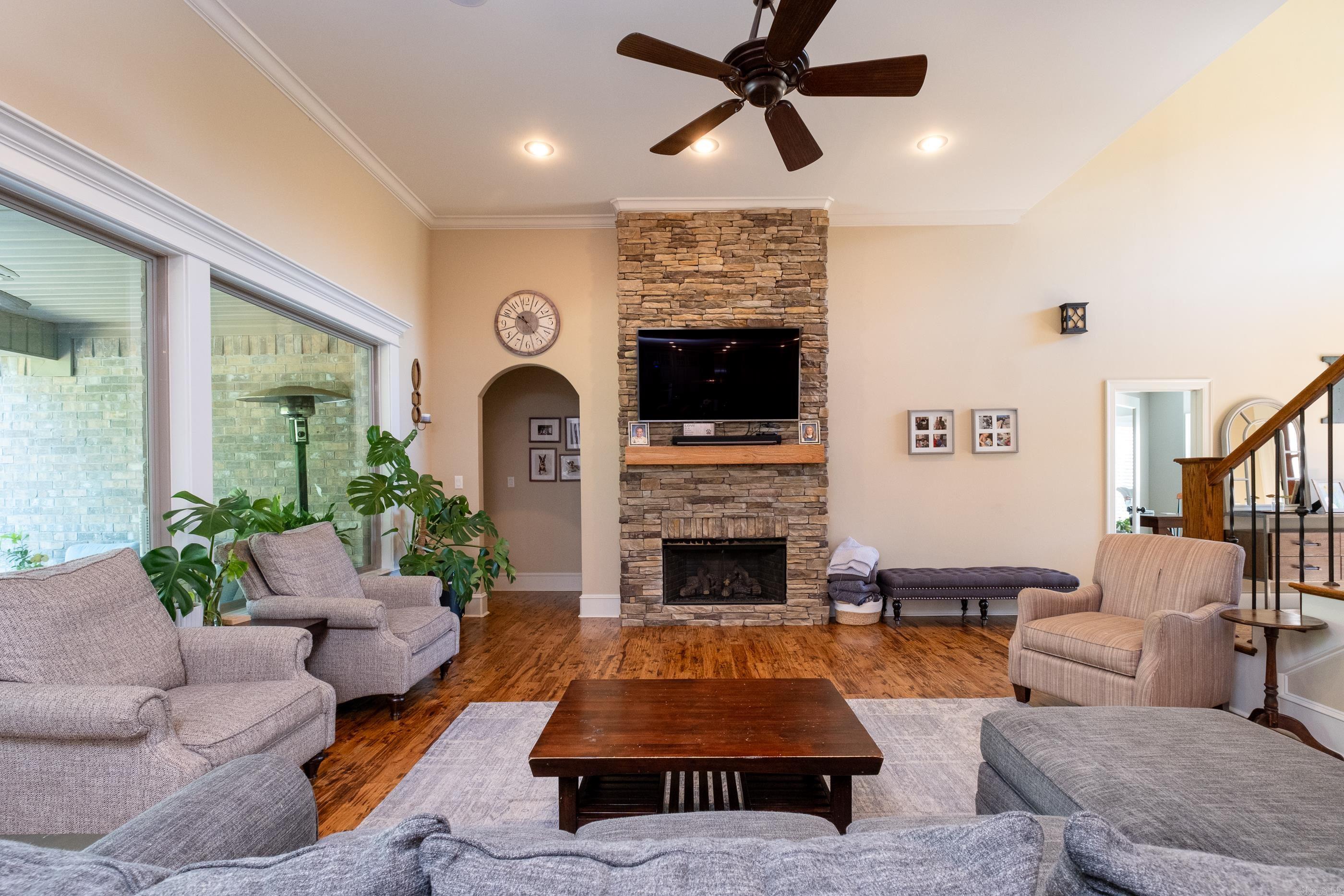 WOODLANDS EDGE - Residential
