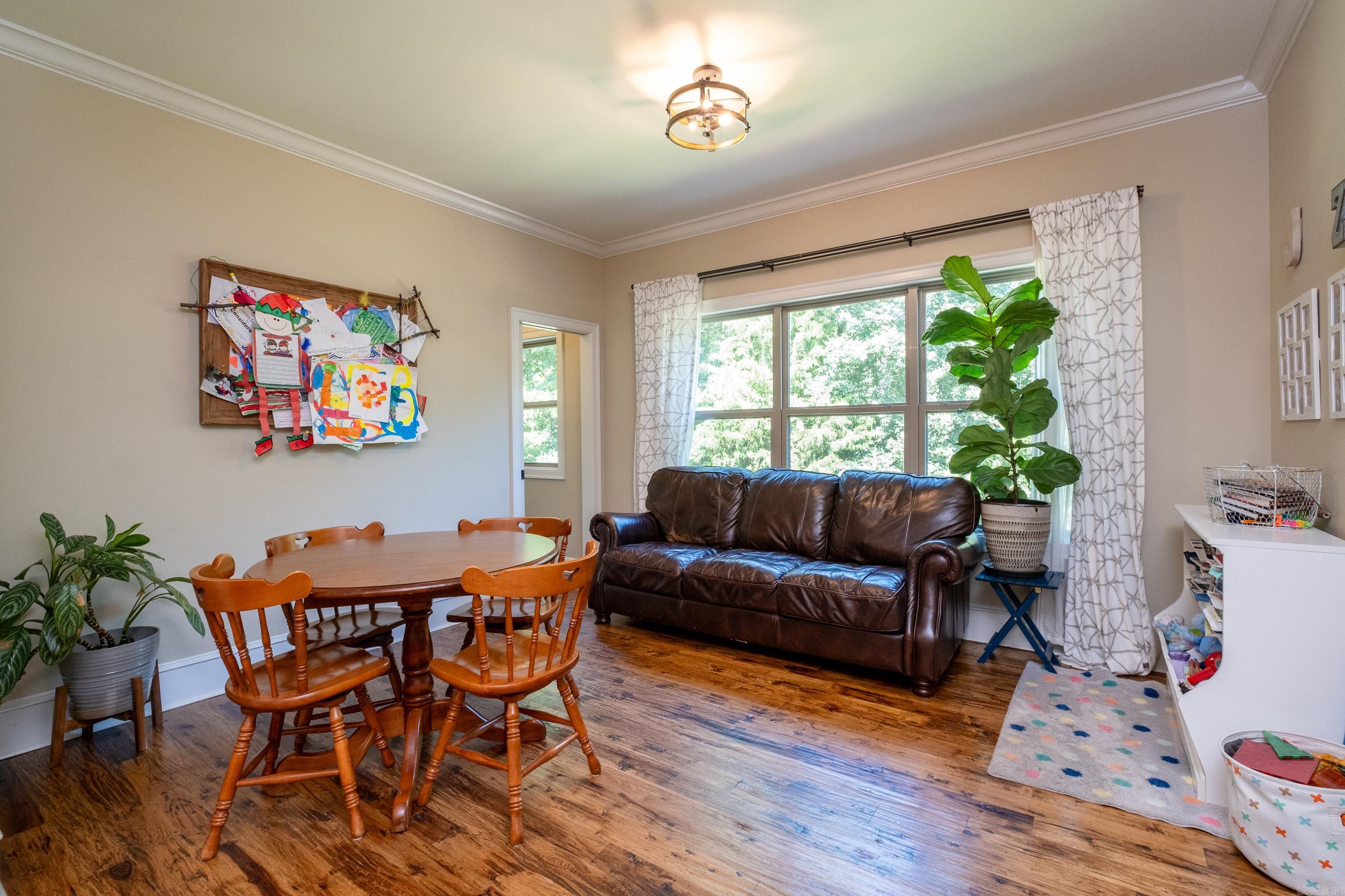 WOODLANDS EDGE - Residential