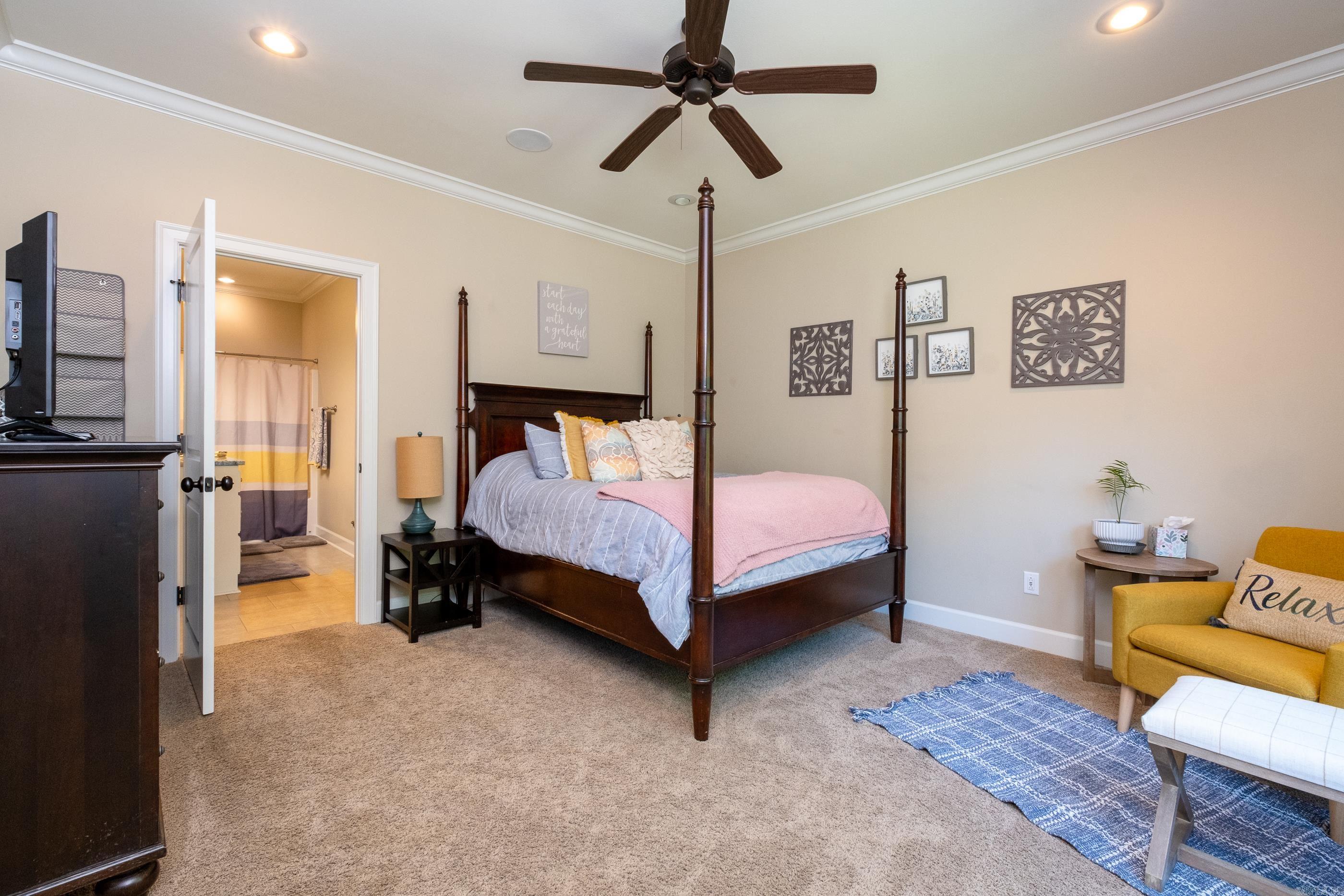 WOODLANDS EDGE - Residential