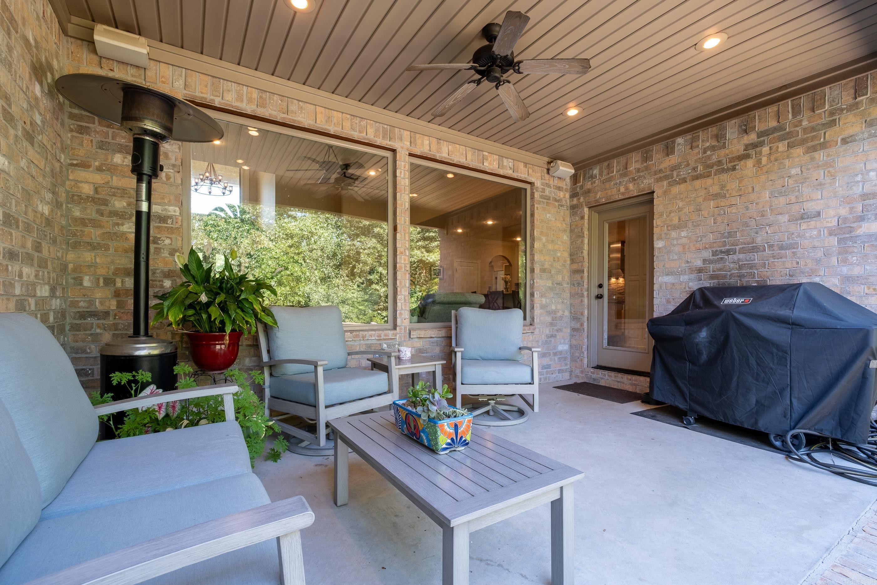 WOODLANDS EDGE - Residential