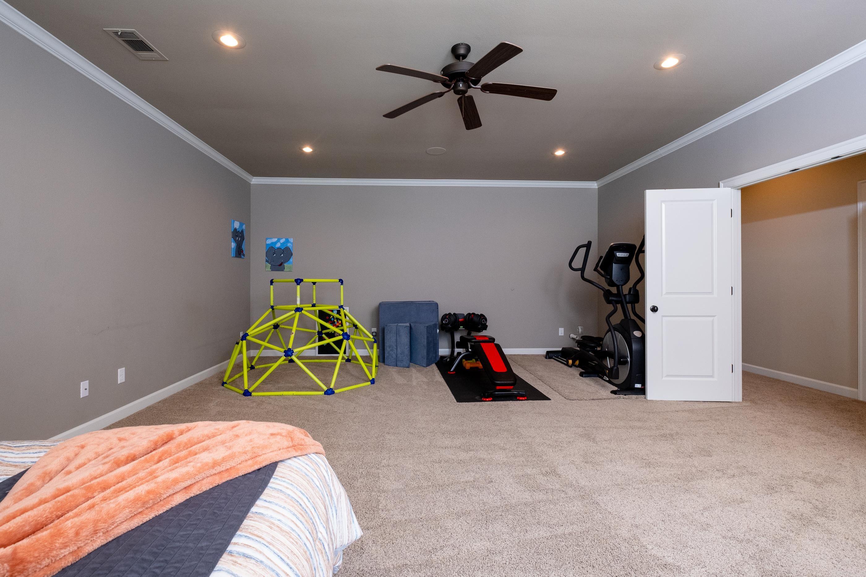 WOODLANDS EDGE - Residential