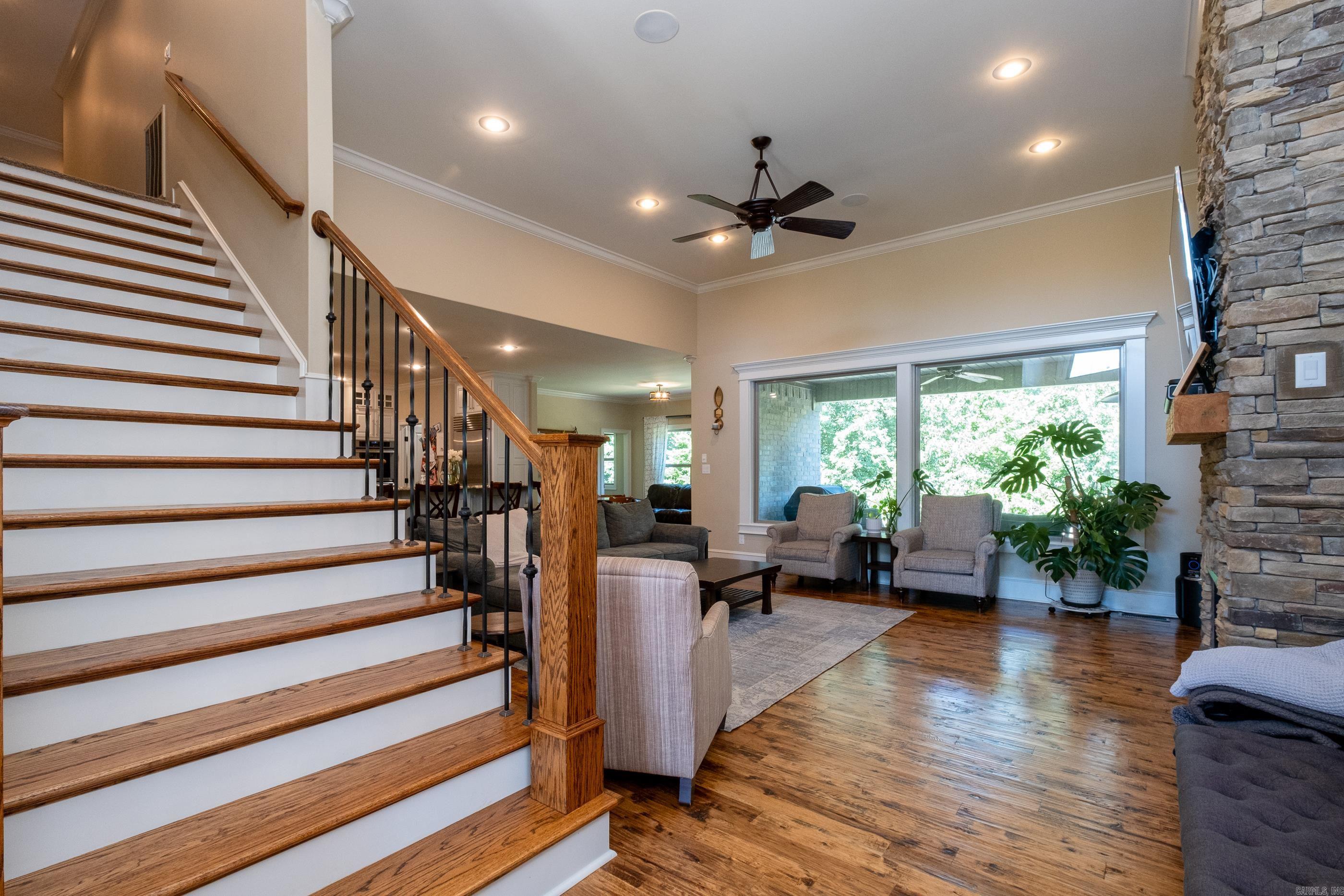 WOODLANDS EDGE - Residential