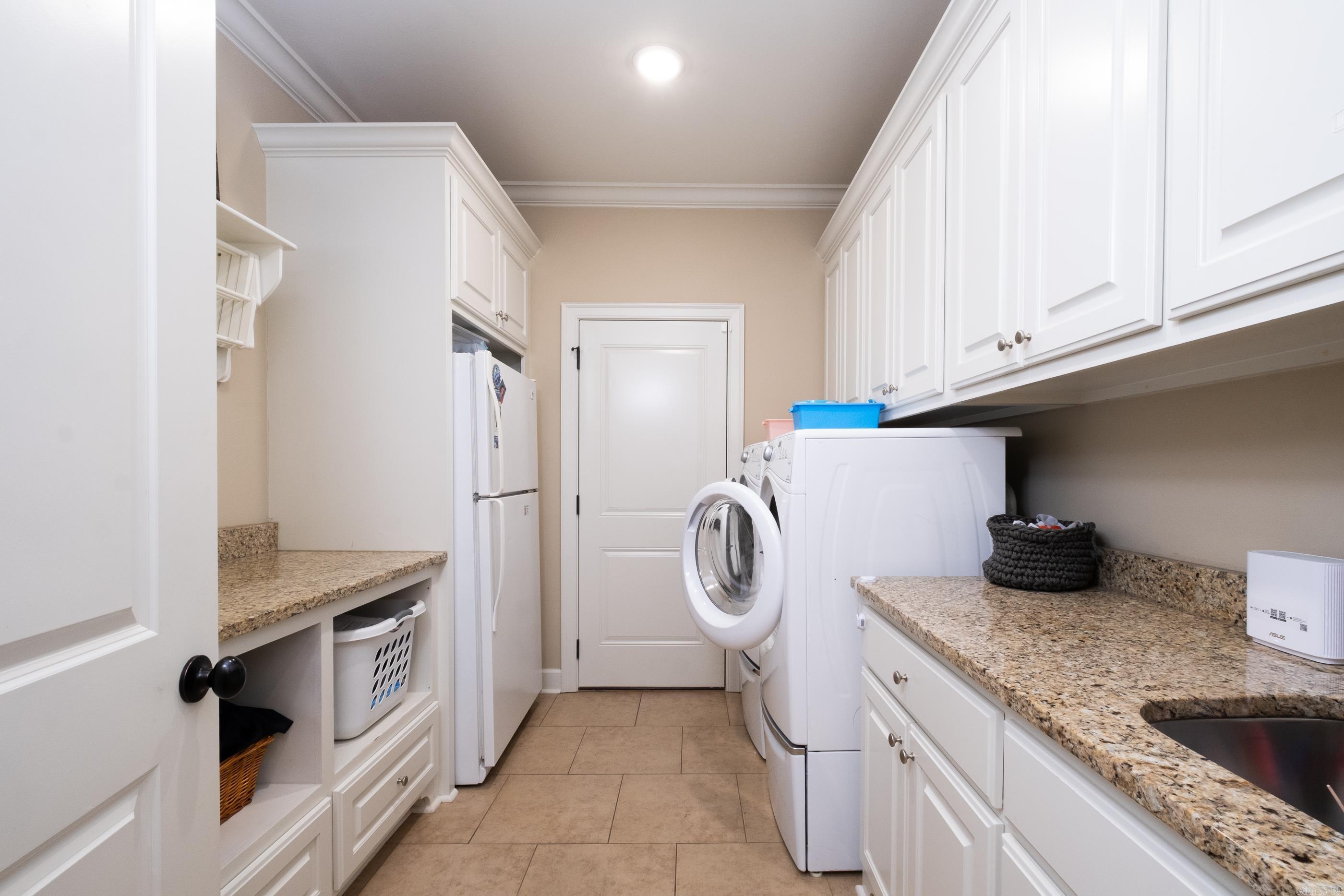 WOODLANDS EDGE - Residential