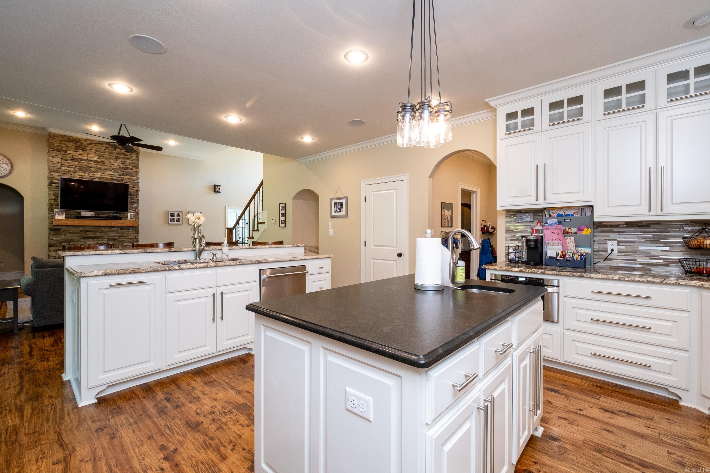 WOODLANDS EDGE - Residential