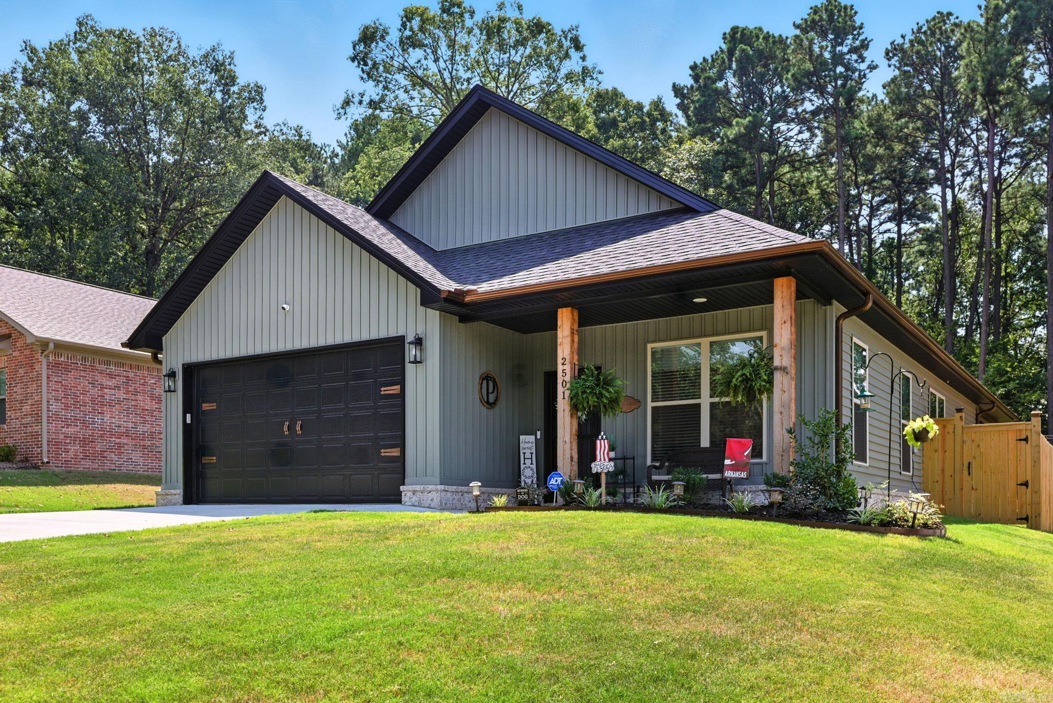 Oak Creek Village - Residential