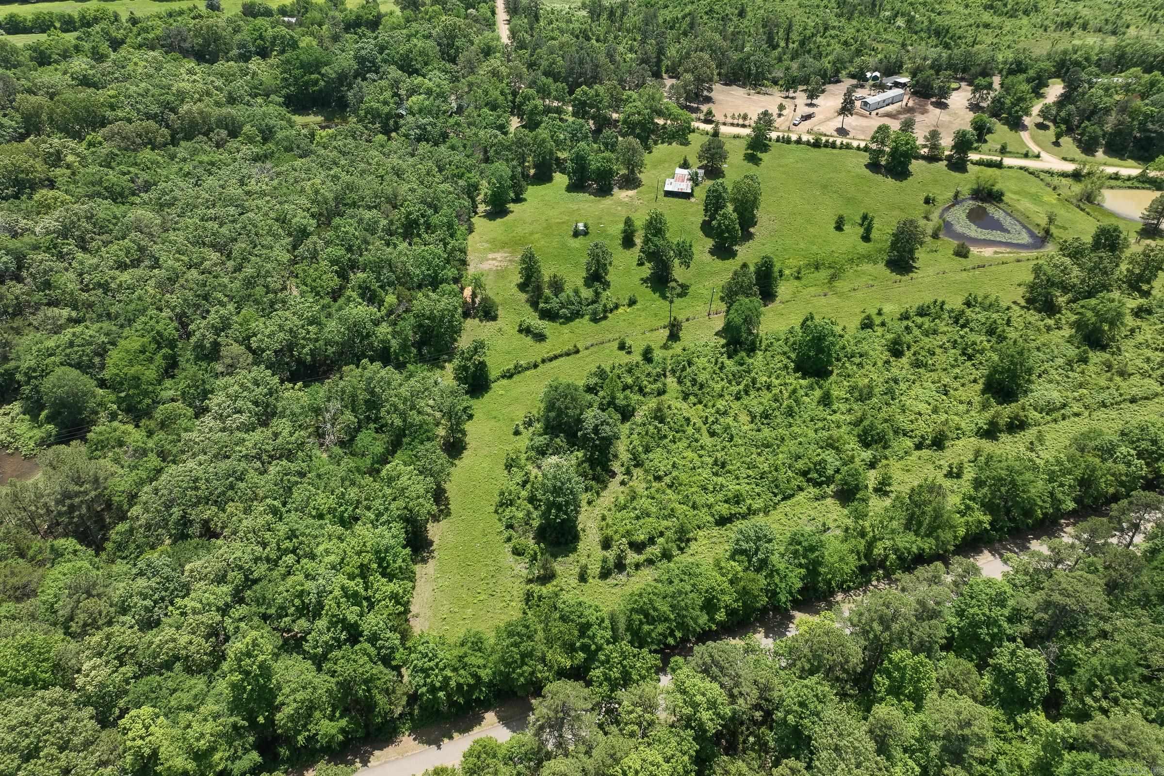 De Queen Lake - Land