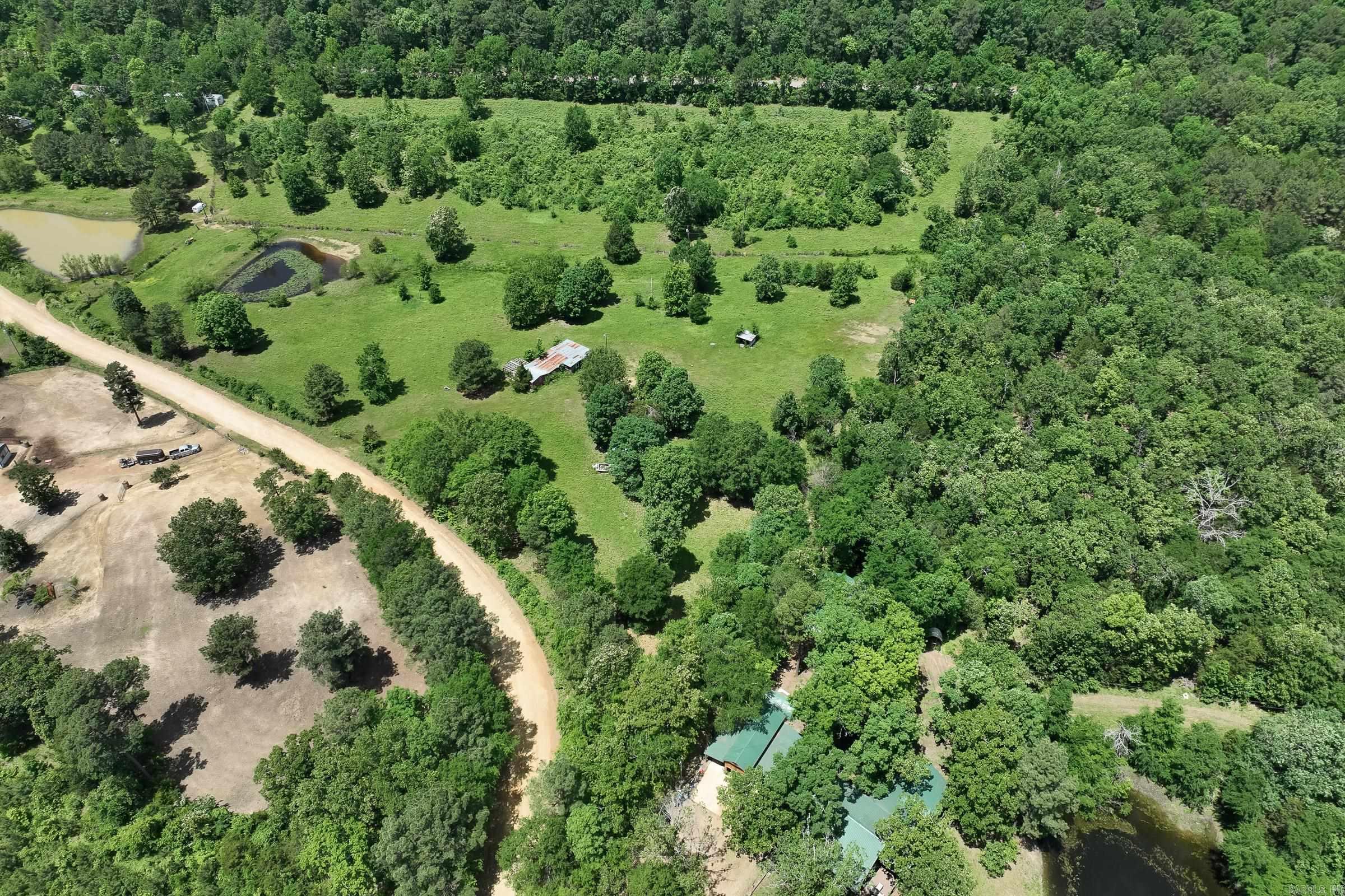 De Queen Lake - Land