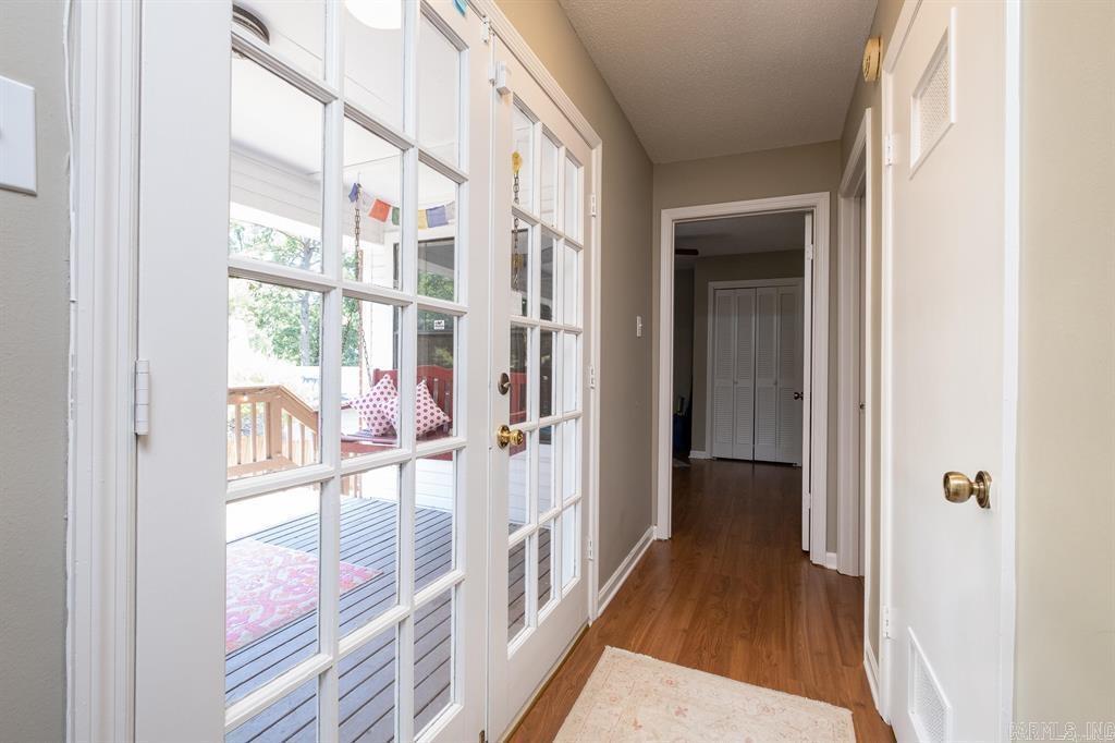 WOODLAND HILLS TO LR - Residential