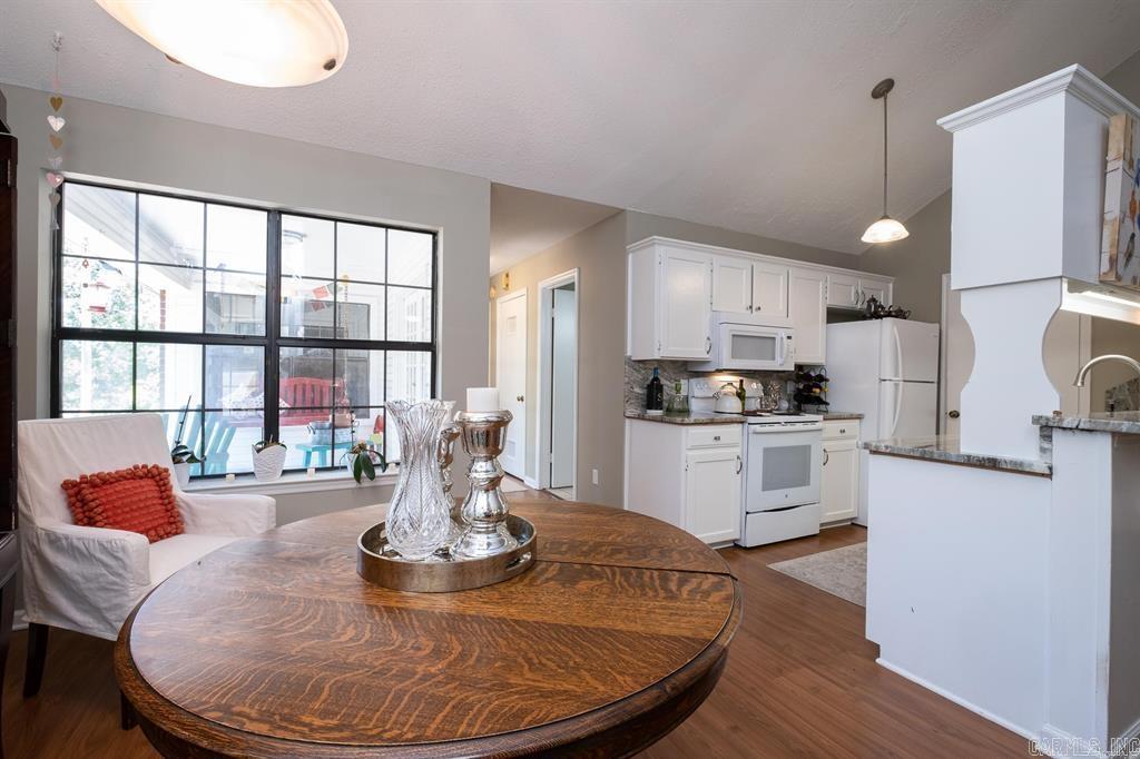 WOODLAND HILLS TO LR - Residential
