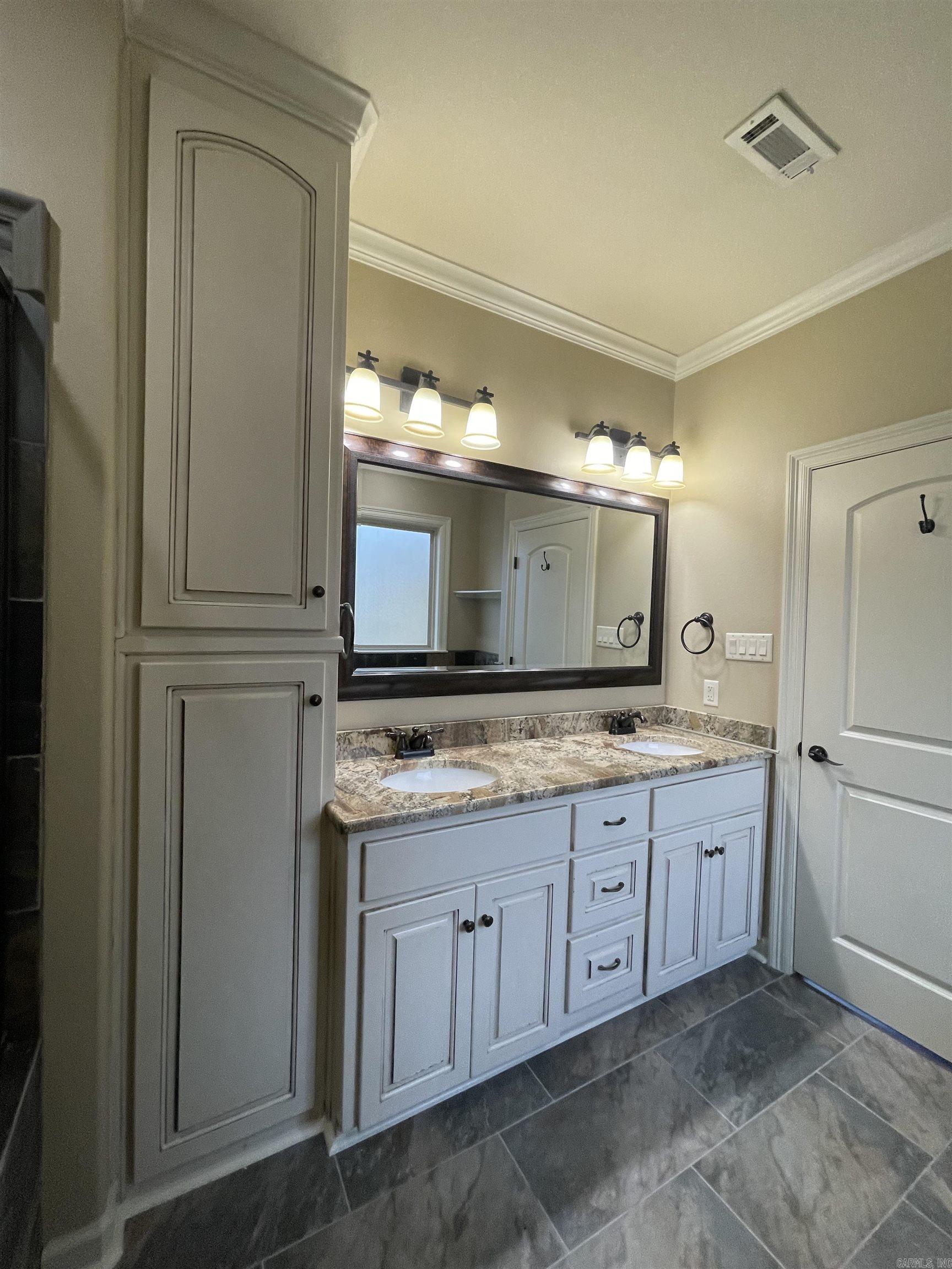 EDGEWATER ADDN - Residential