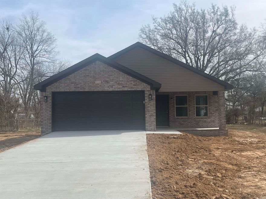 New construction 3 bed, 2 bath home in North Little Rock offering 1,300 sq ft of modern, low-maintenance living. Features an open-concept layout, bright living space, and a sleek kitchen that flows perfectly for everyday life or hosting. The primary suite includes a private bath, with flexible secondary bedrooms for guests, office, or content space. Enjoy a spacious yard—perfect for relaxing, entertaining, or pets. Price to sell fast. It won’t last long. Schedule your tour today!