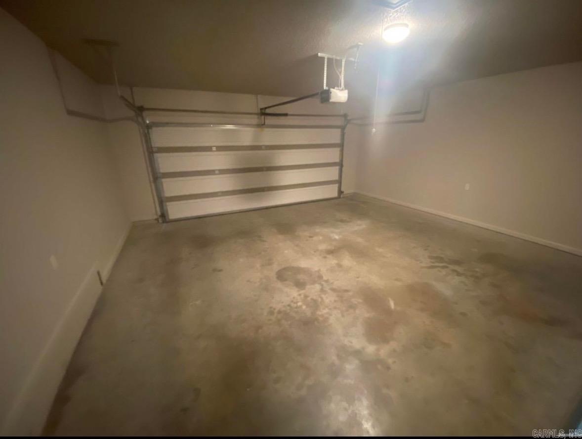 SUMMERBROOKE - Residential