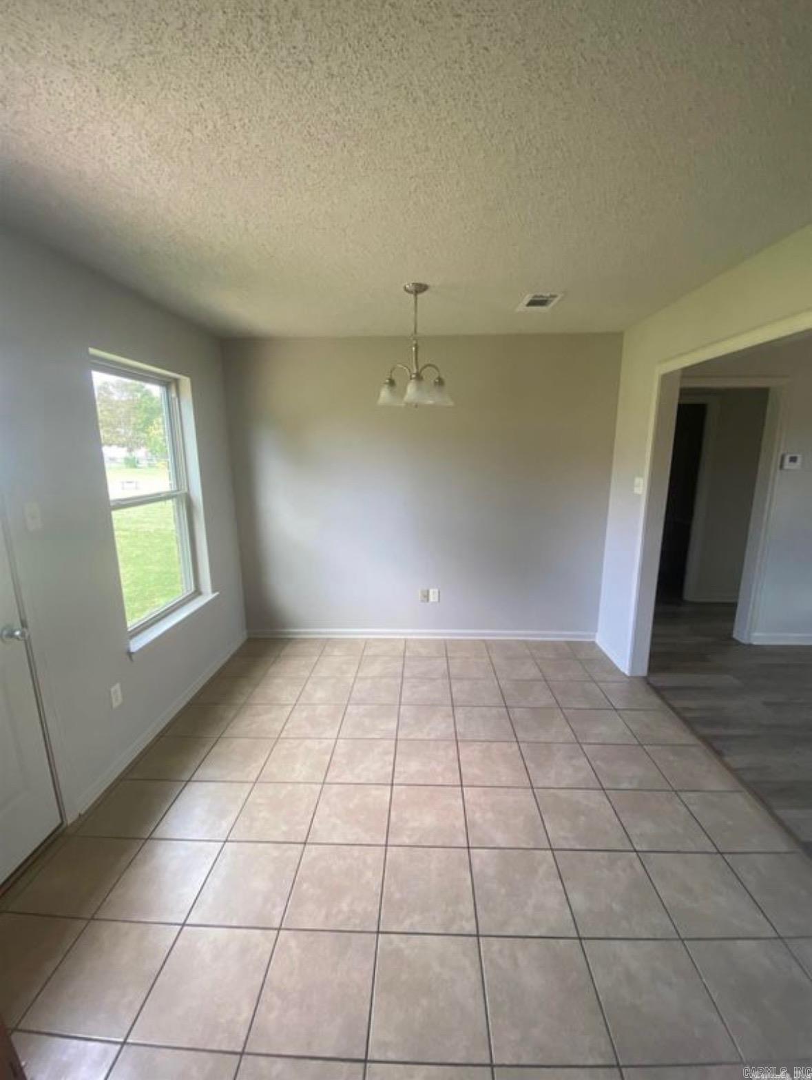 SUMMERBROOKE - Residential