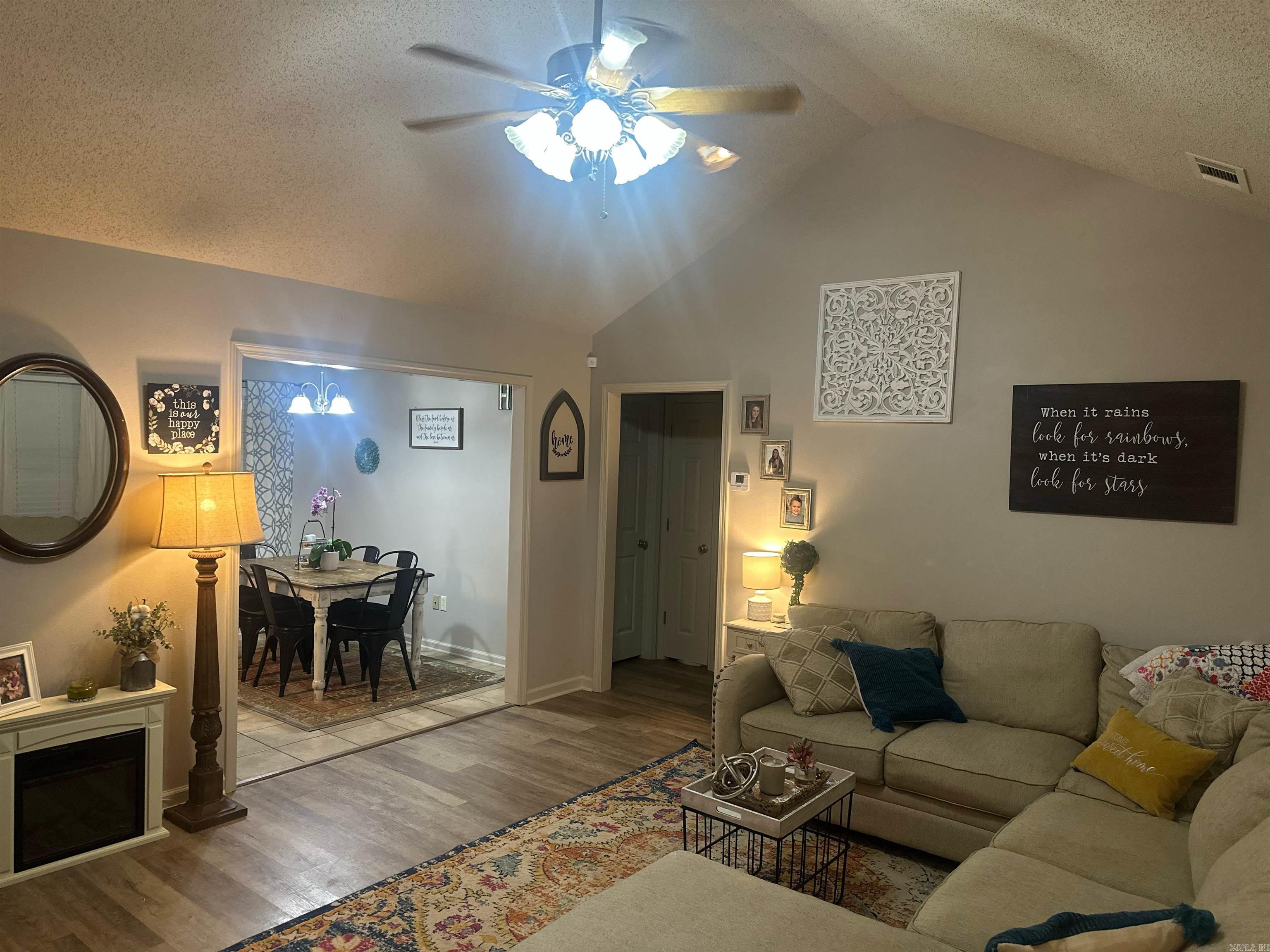 SUMMERBROOKE - Residential