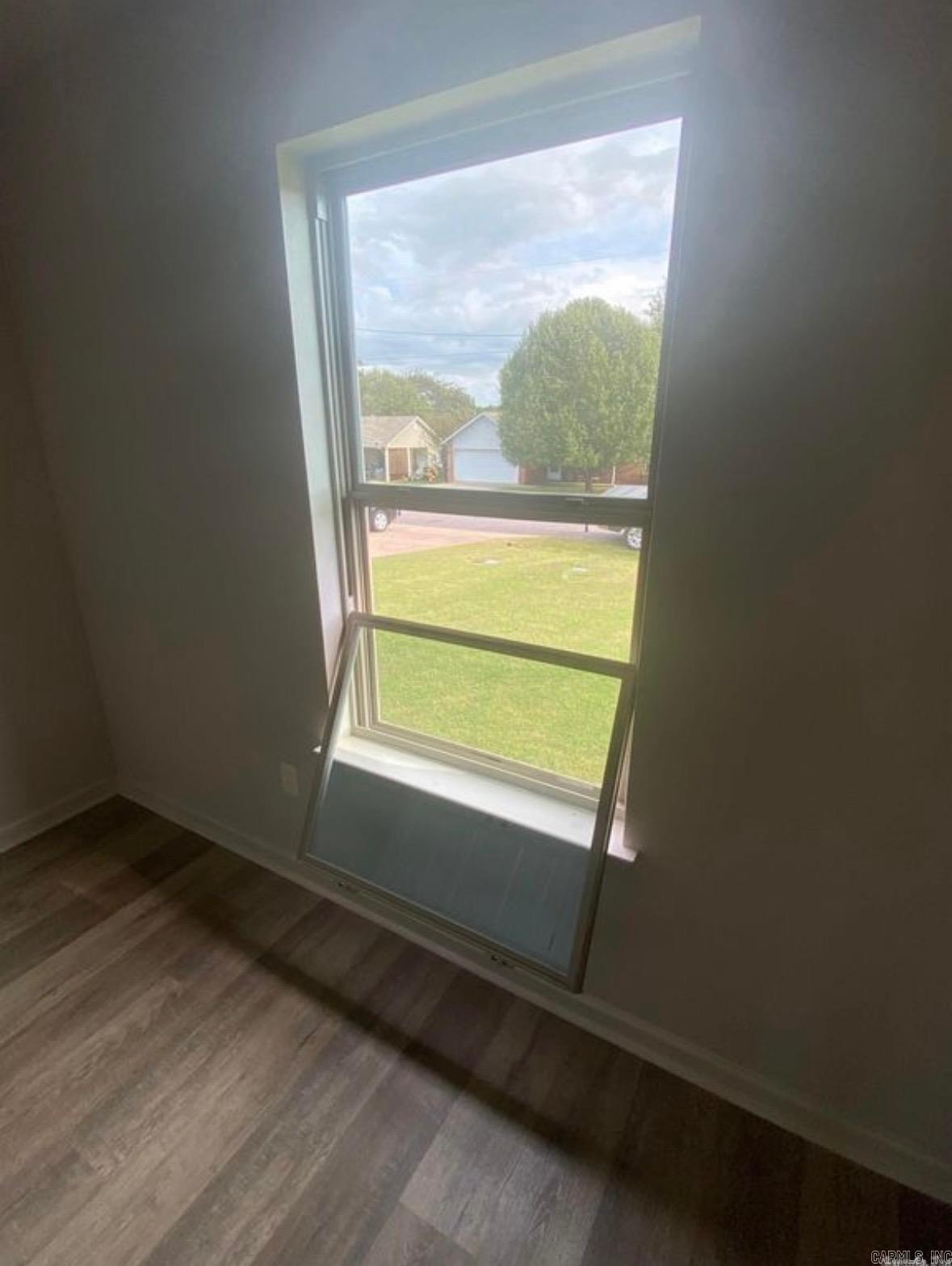 SUMMERBROOKE - Residential