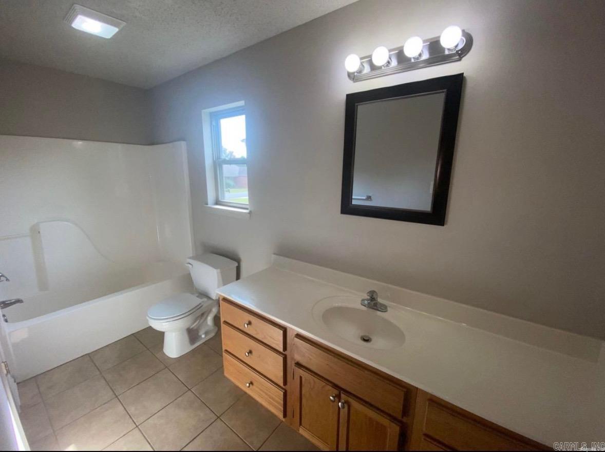 SUMMERBROOKE - Residential