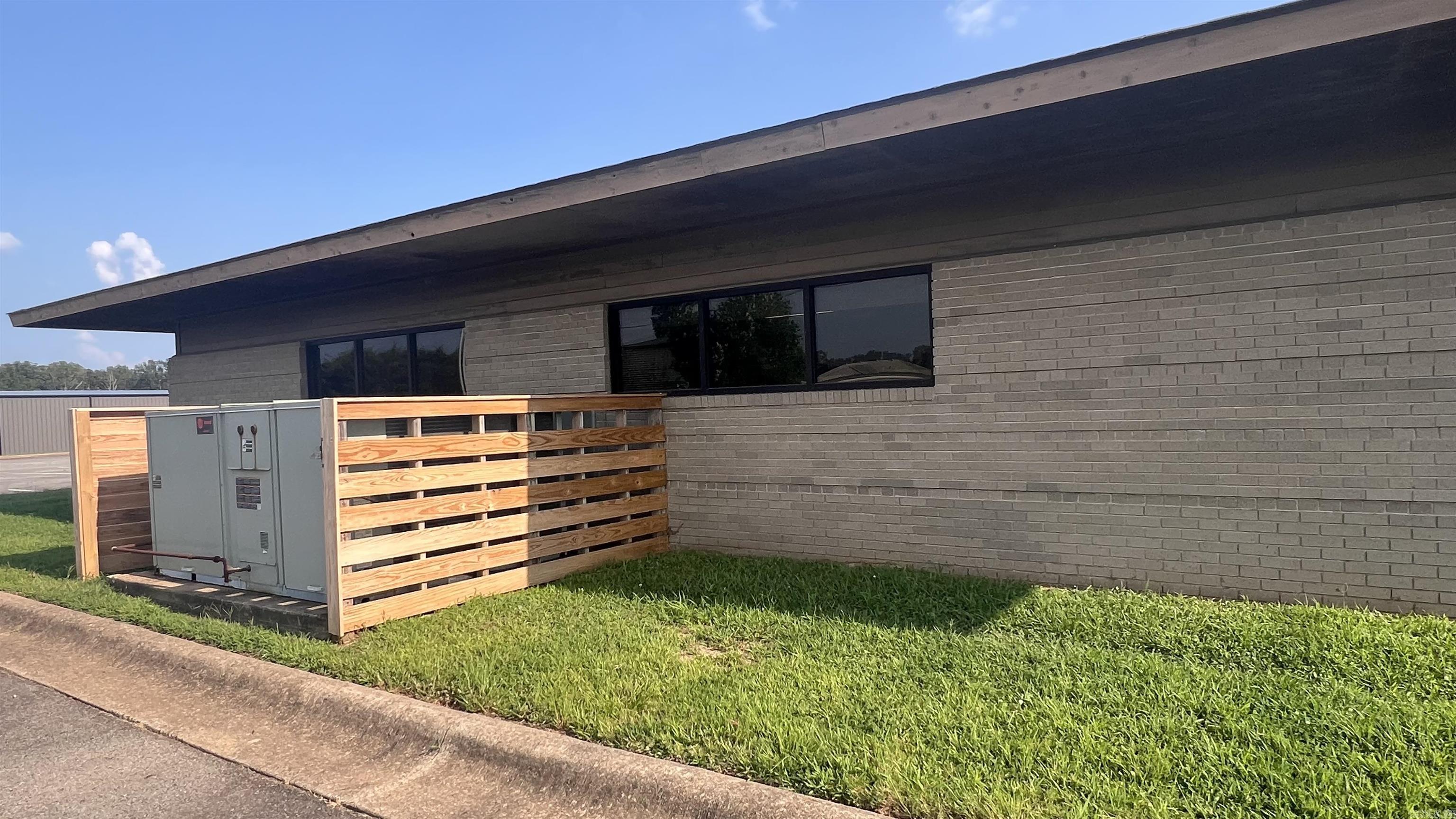 Searcy - Commercial Sale