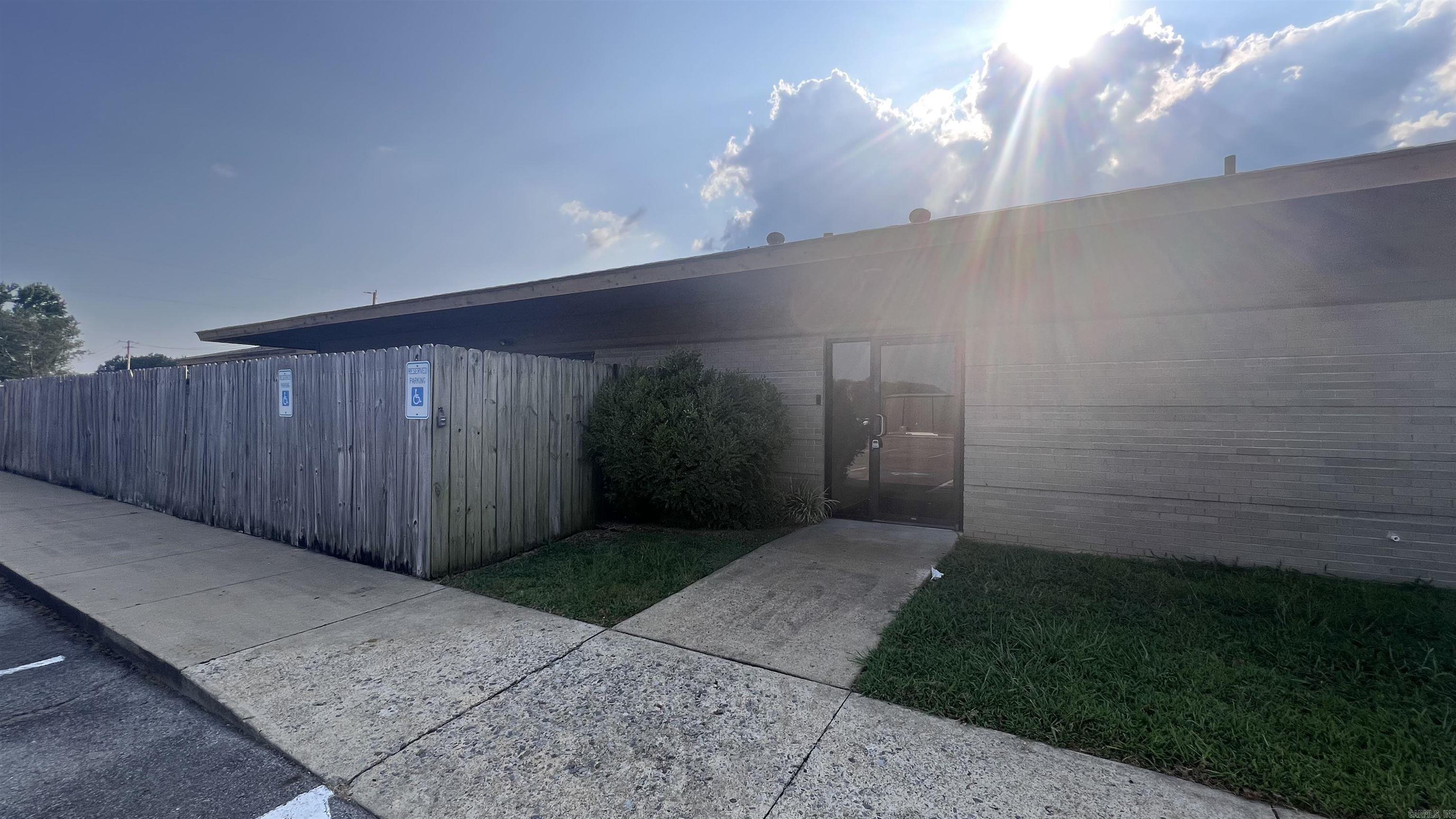 Searcy - Commercial Sale