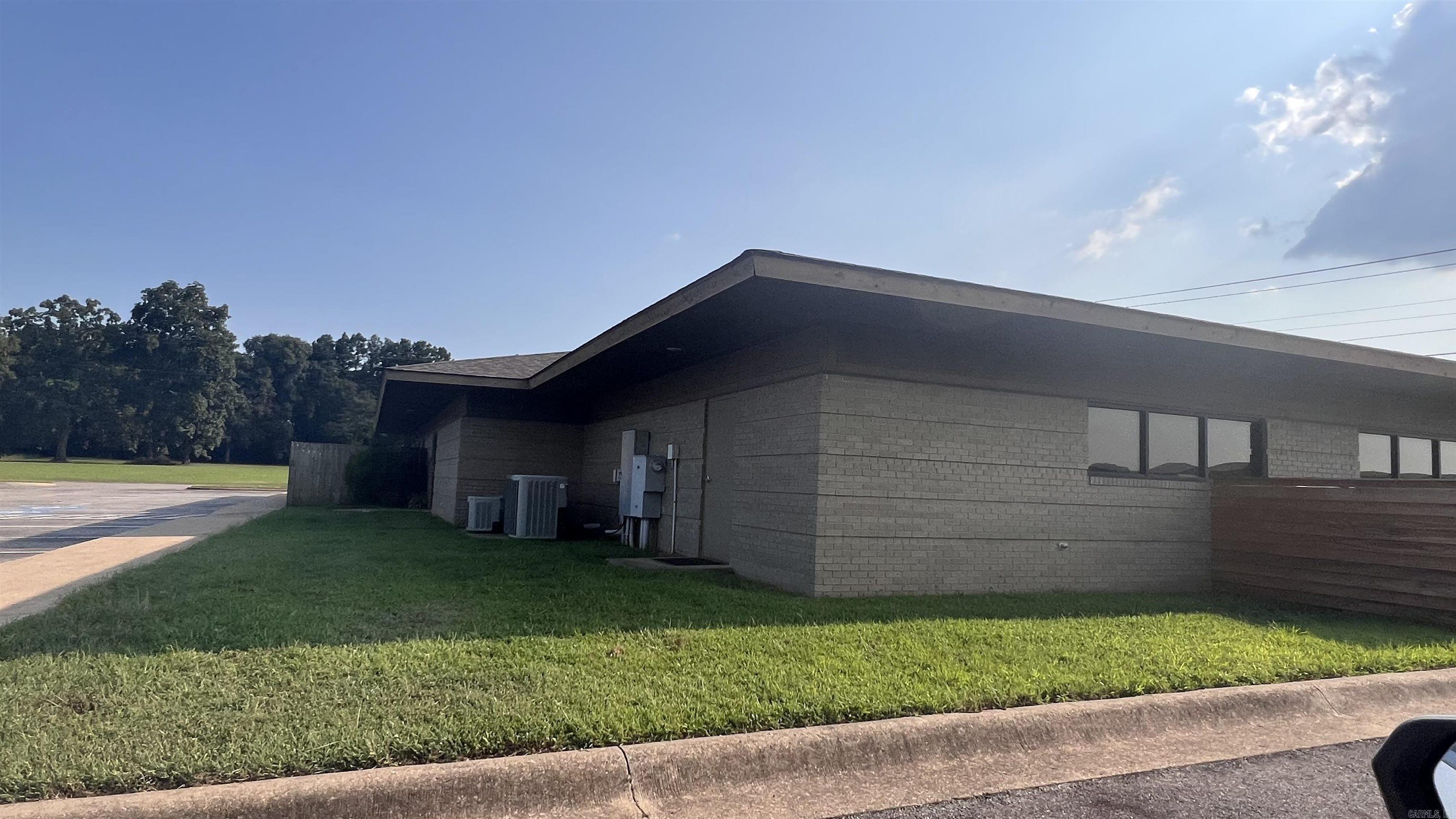 Searcy - Commercial Sale