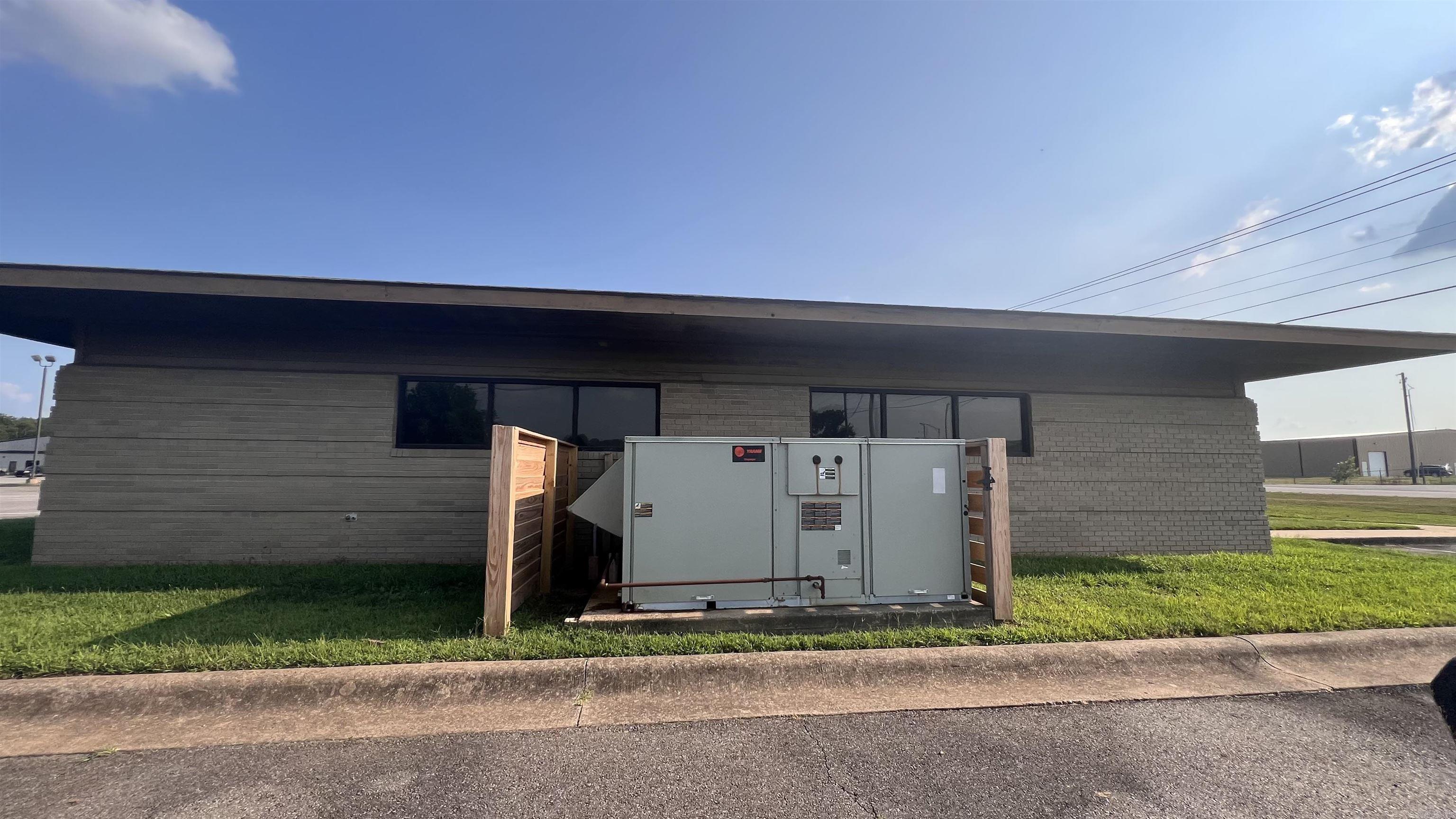 Searcy - Commercial Sale
