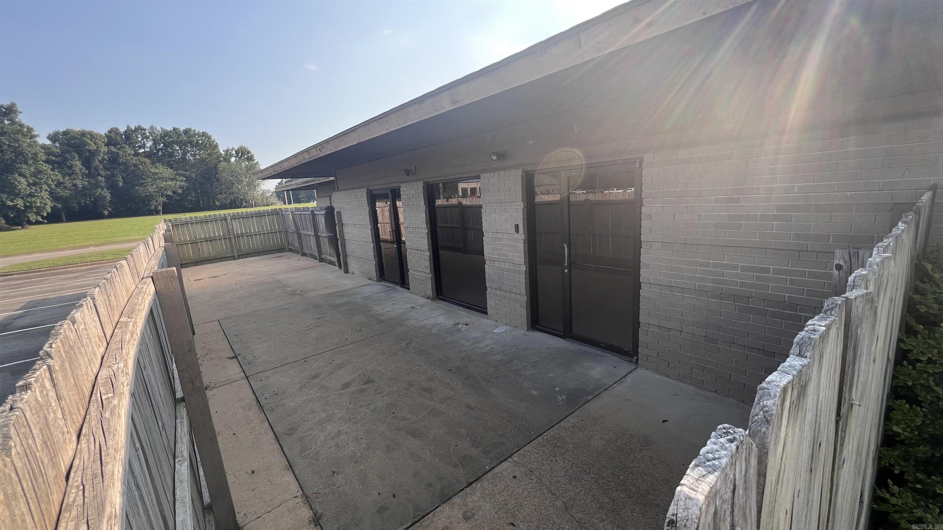 Searcy - Commercial Sale