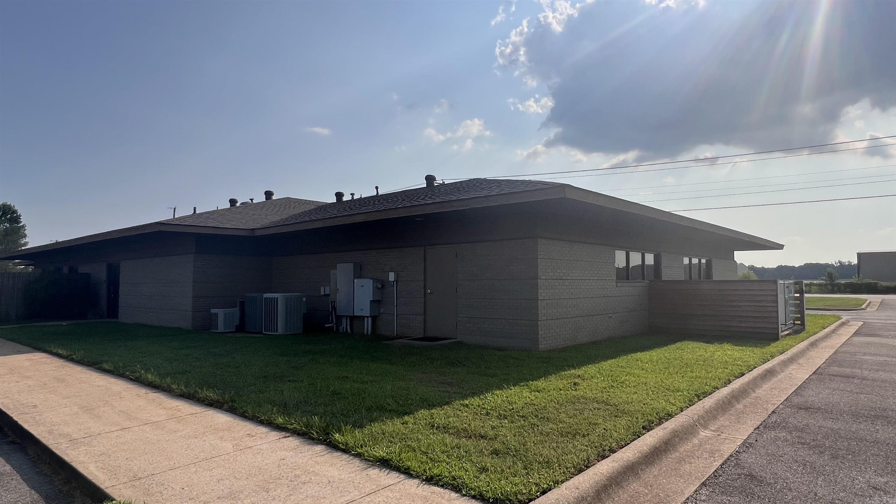 Searcy - Commercial Sale