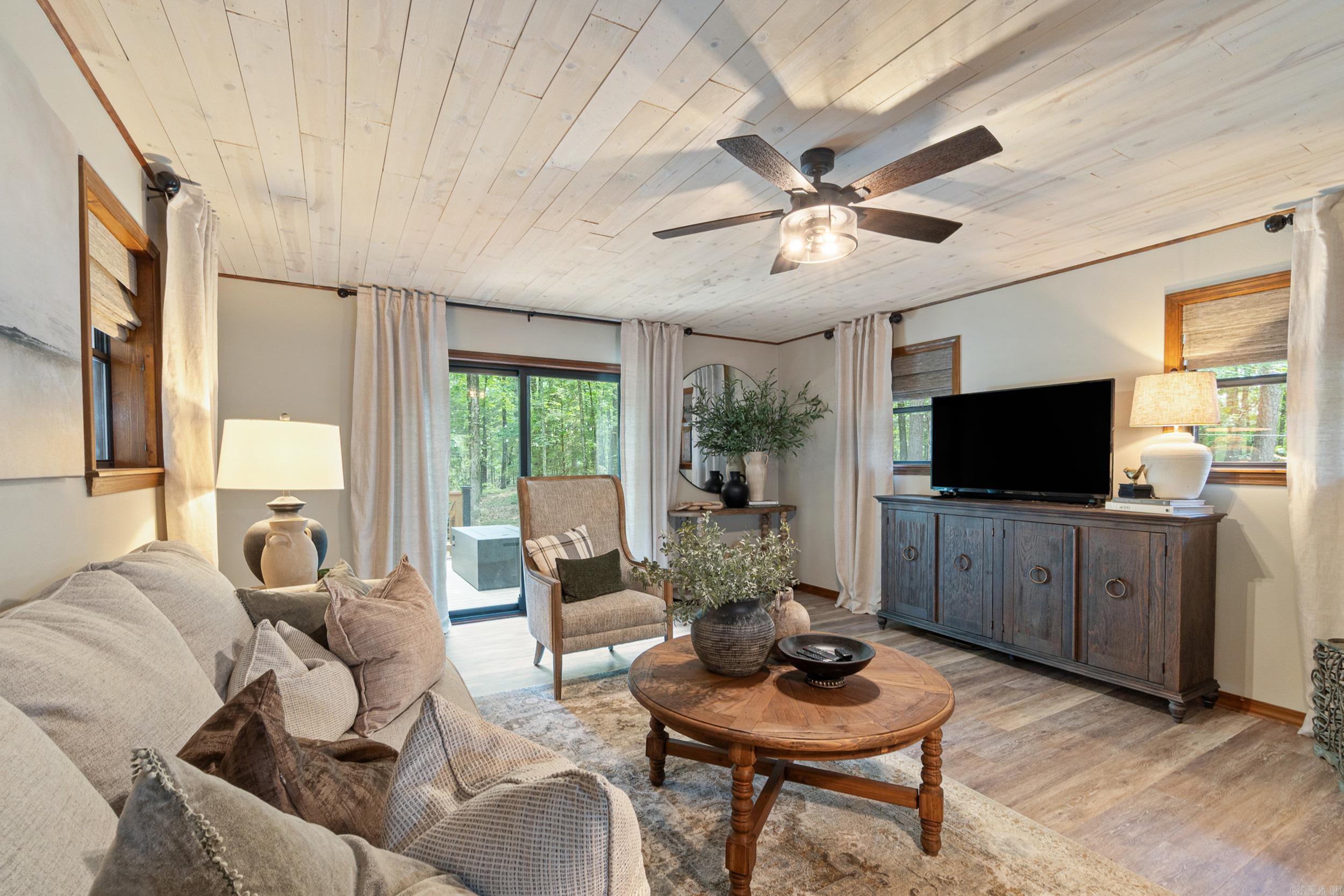 HAMILTON HILLS - Residential