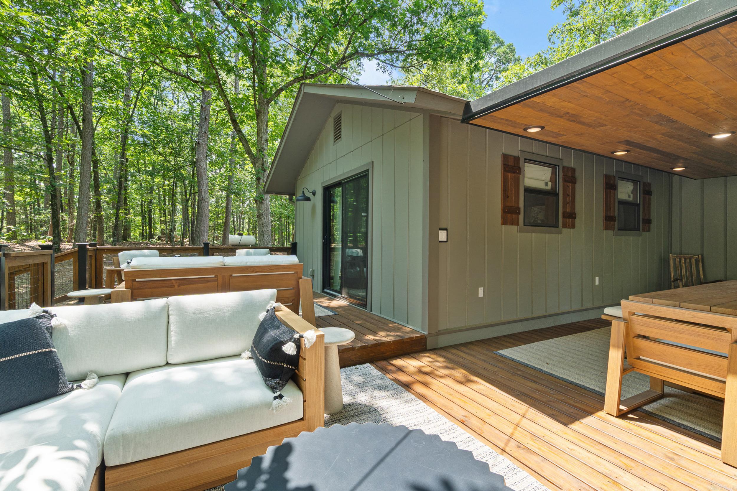 HAMILTON HILLS - Residential