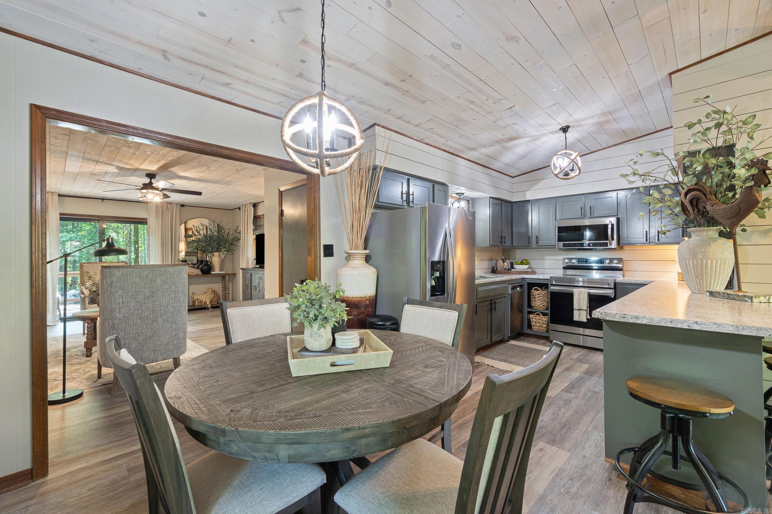 HAMILTON HILLS - Residential