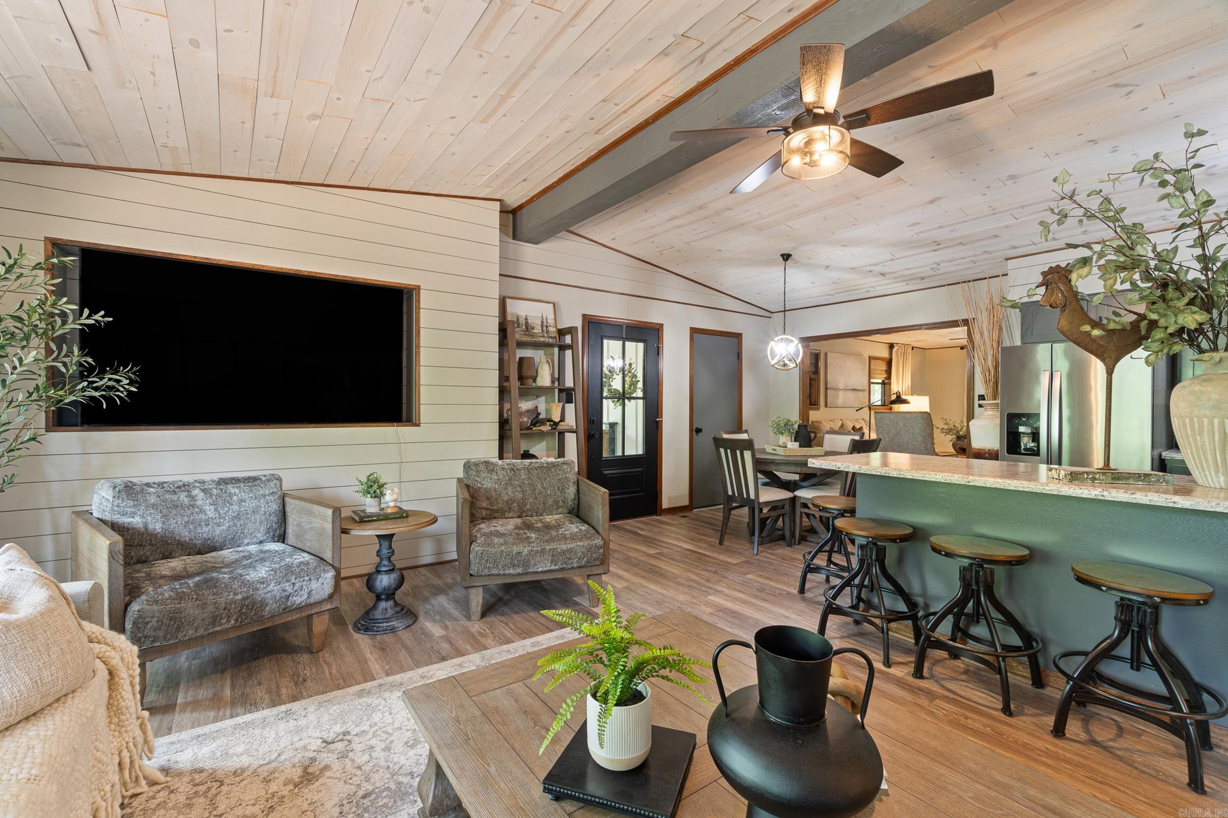 HAMILTON HILLS - Residential