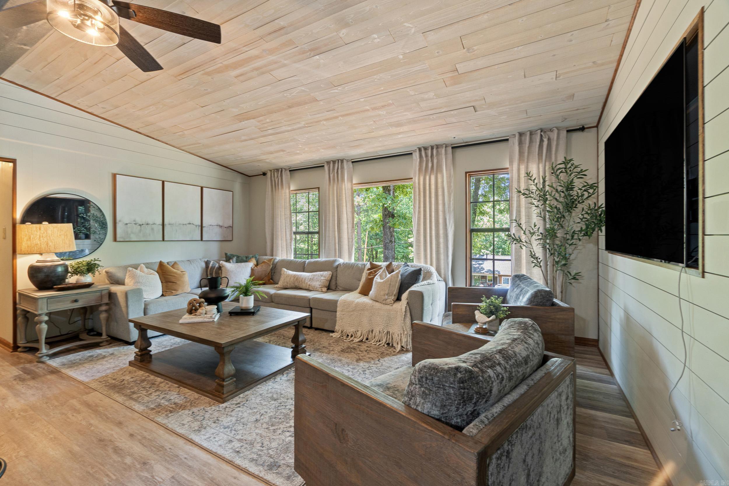 HAMILTON HILLS - Residential