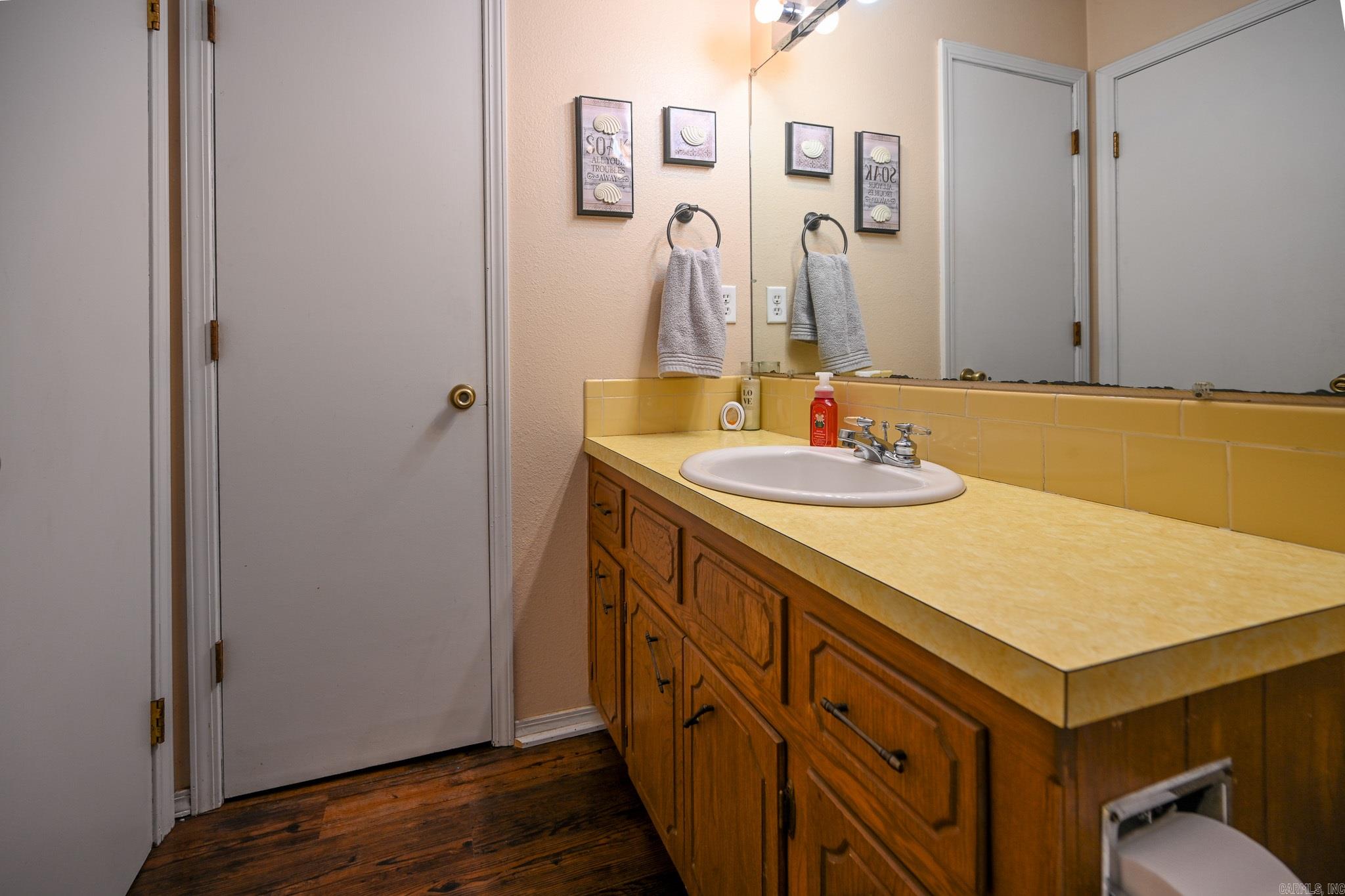 ROLLING KNOLLS ADD - Residential