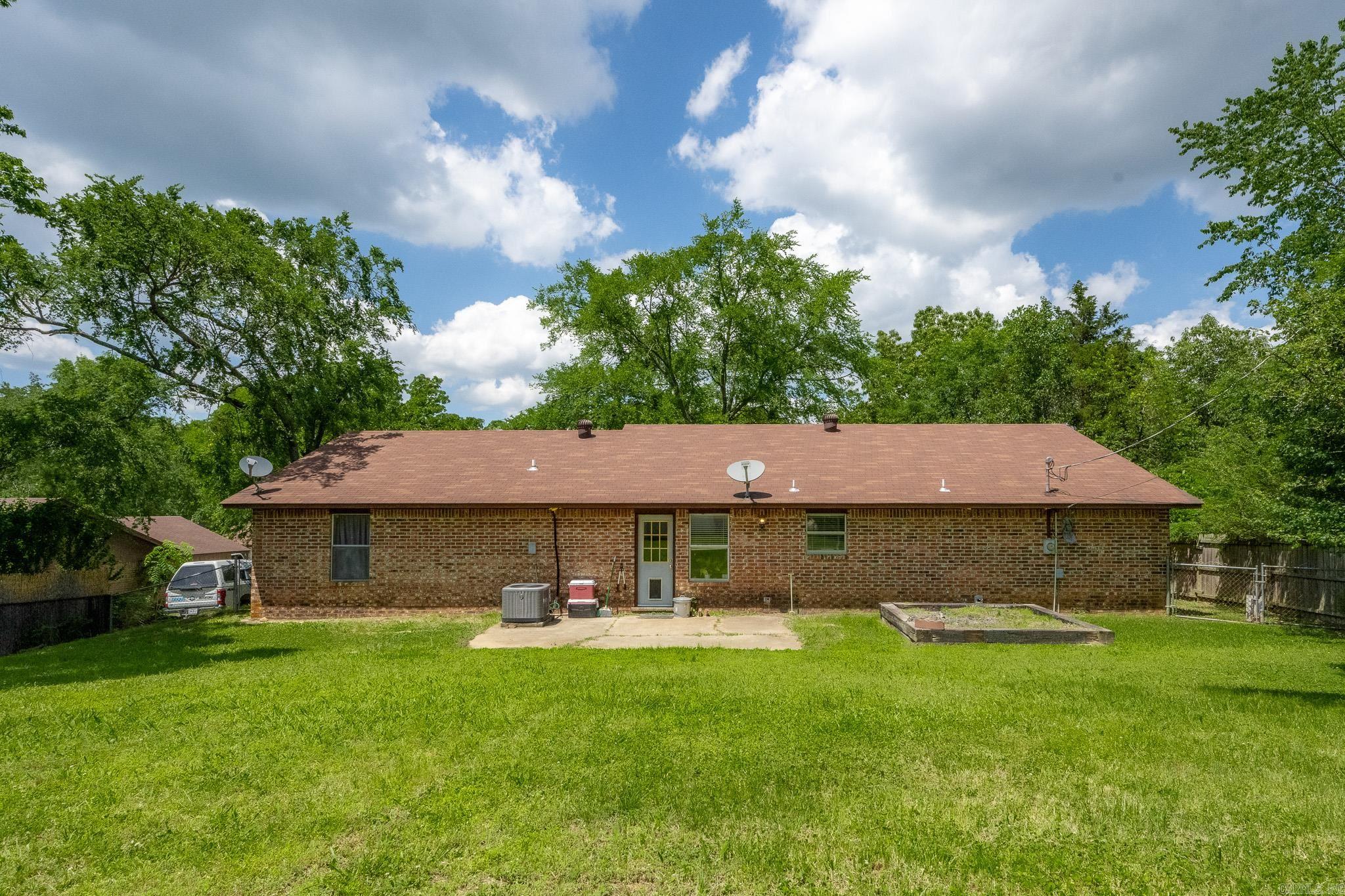 ROLLING KNOLLS ADD - Residential