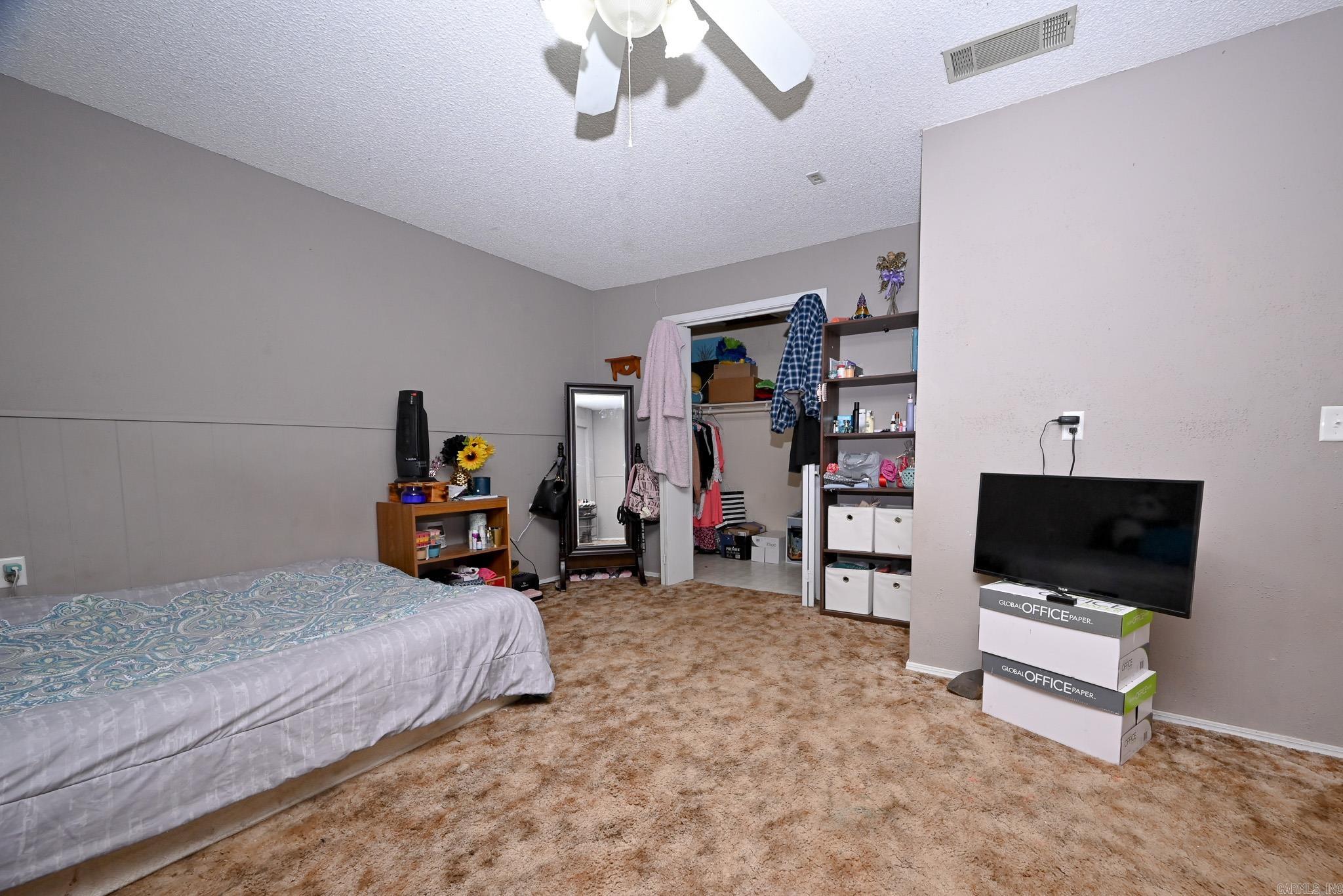 ROLLING KNOLLS ADD - Residential