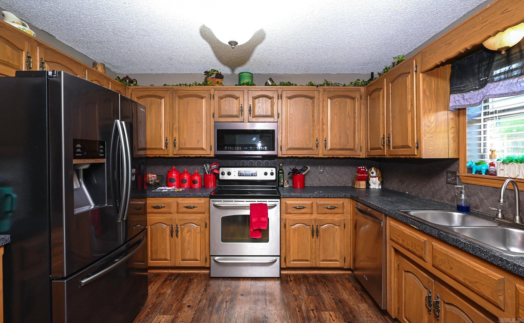 ROLLING KNOLLS ADD - Residential