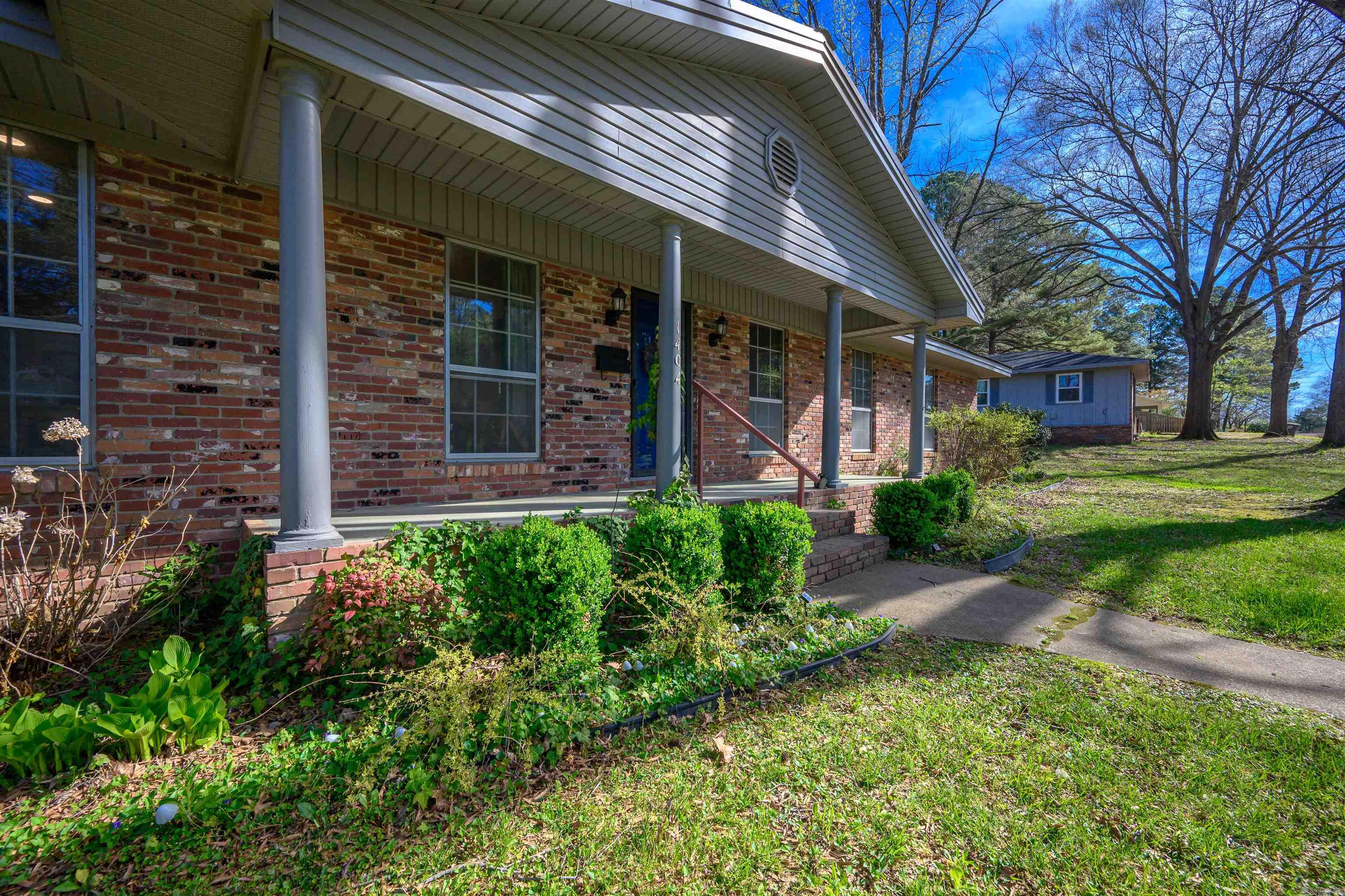 Sunny Hill - Residential