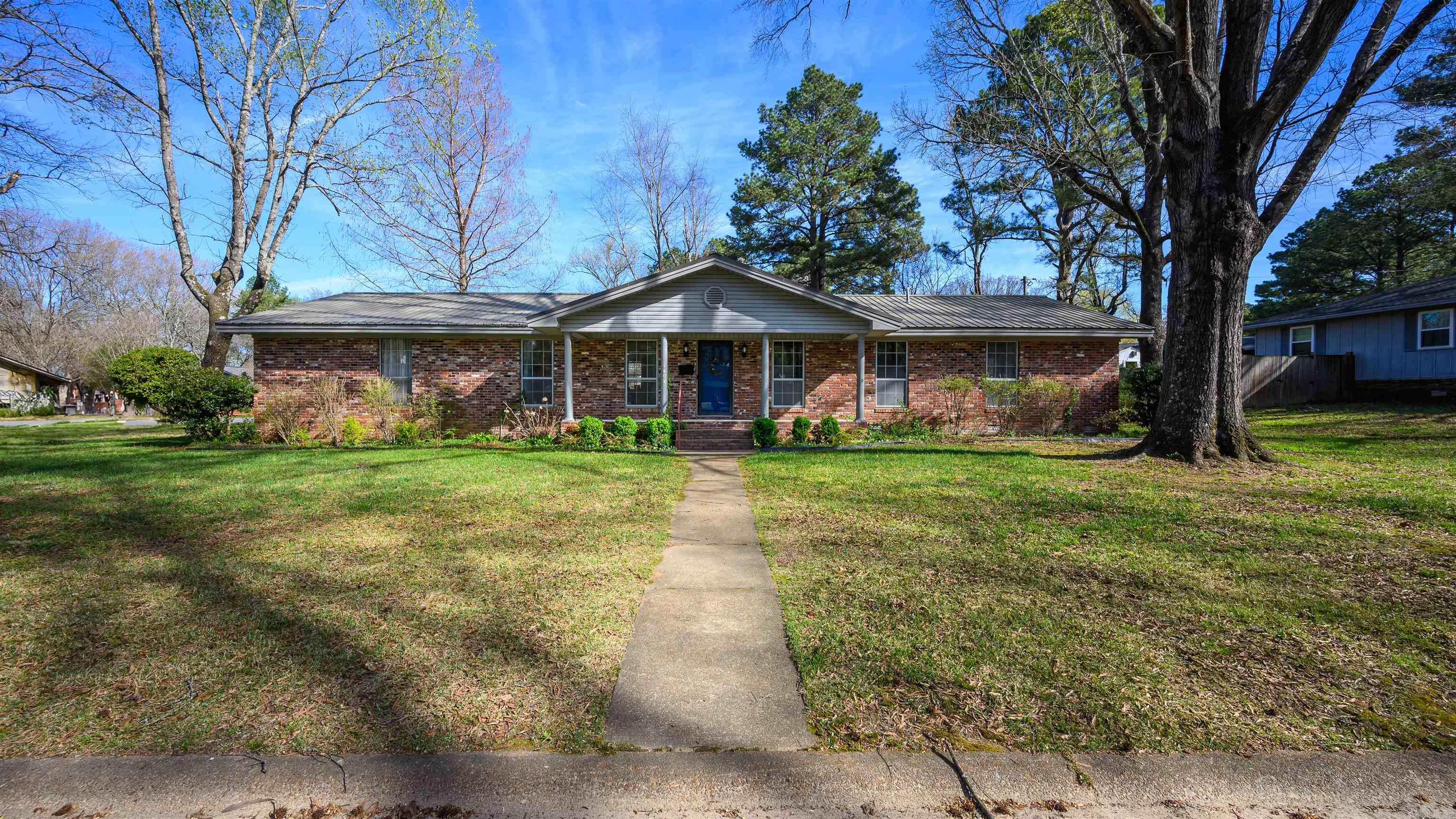 Sunny Hill - Residential