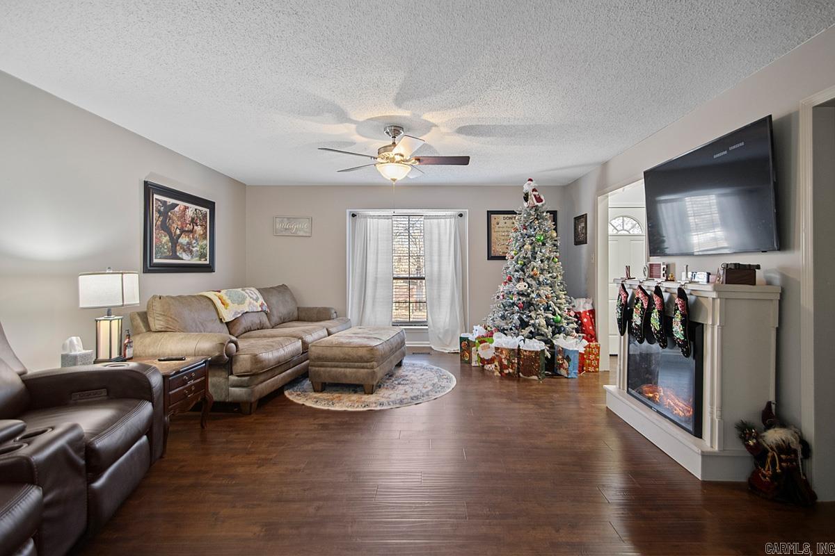 CLUB ROAD TERRACE - Residential