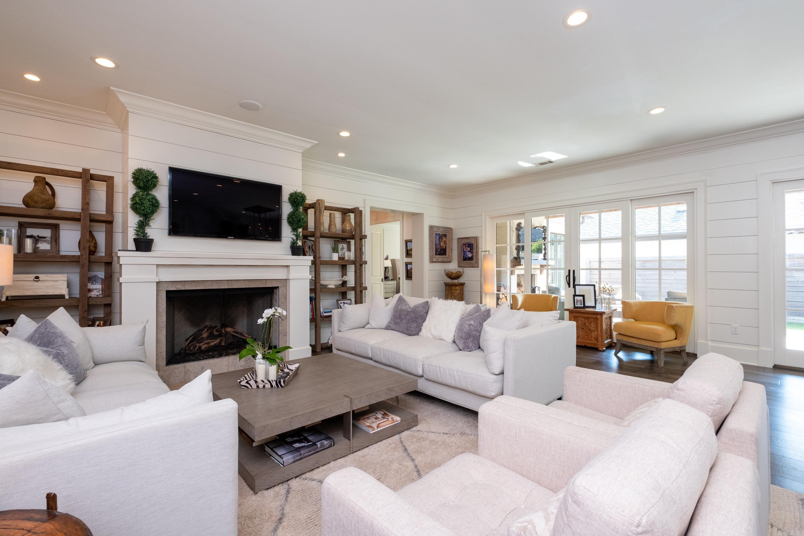 CHENAL VALLEY HALLEN COURT - Residential