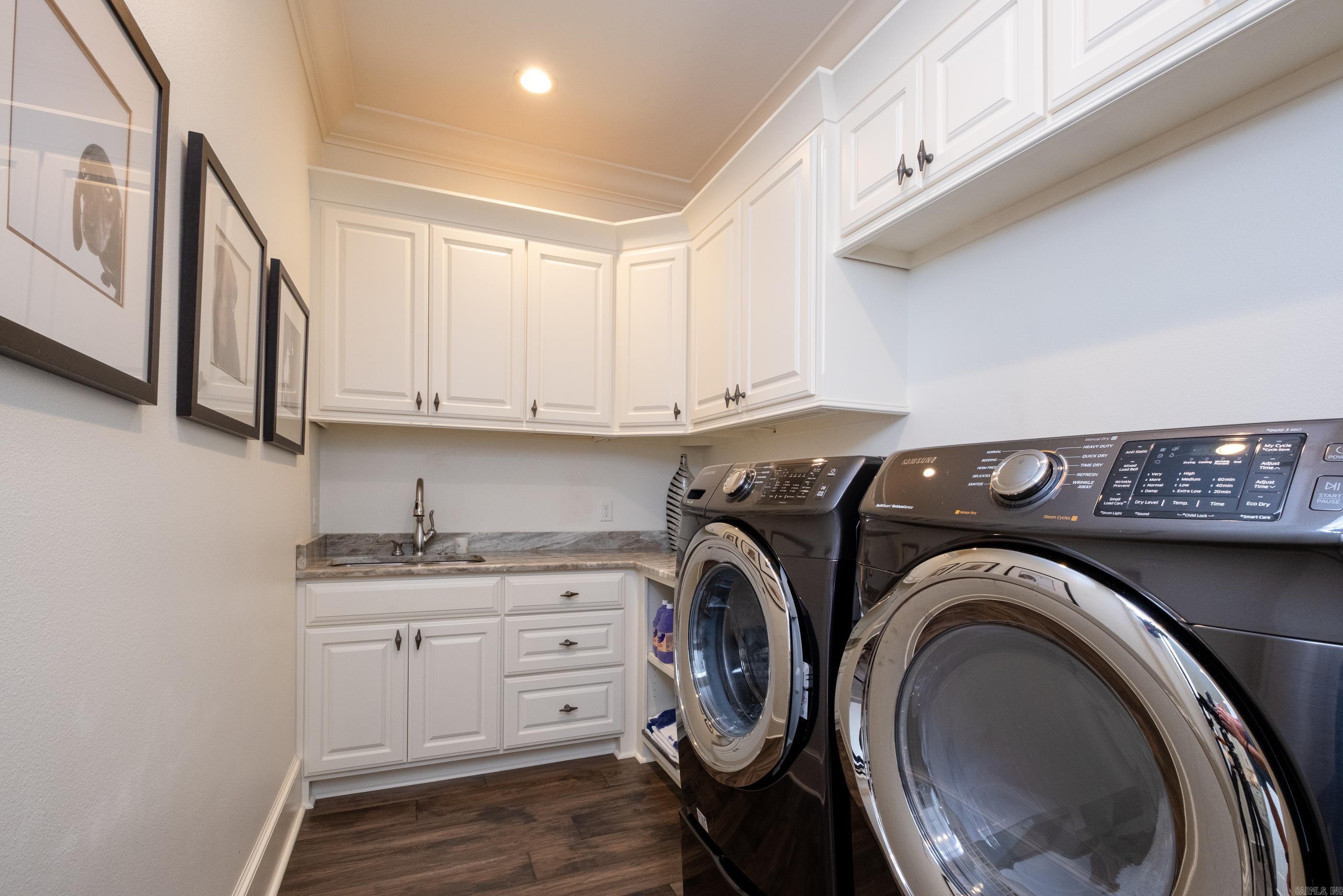 CHENAL VALLEY HALLEN COURT - Residential