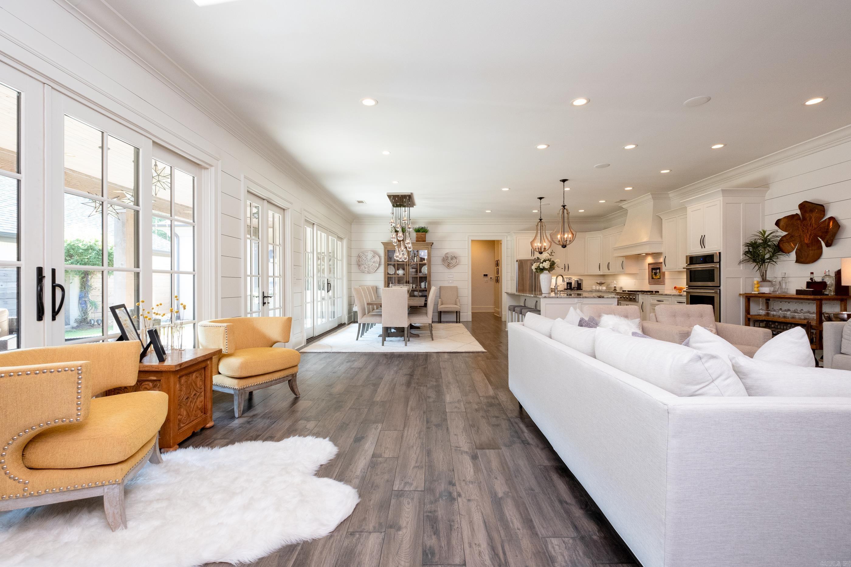 CHENAL VALLEY HALLEN COURT - Residential